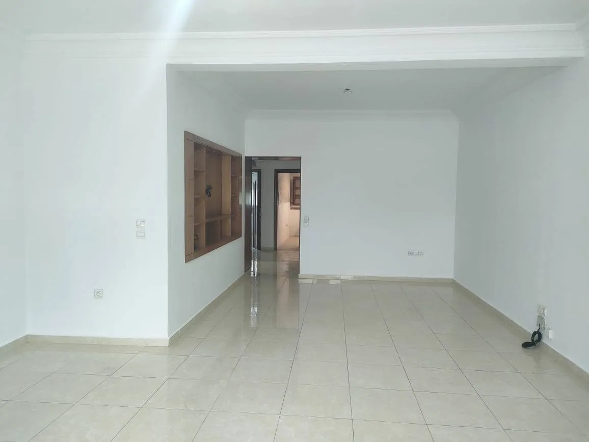 Appartement vide 100m² Ain Diab 8000 Dh - الدار البيضاء (3)