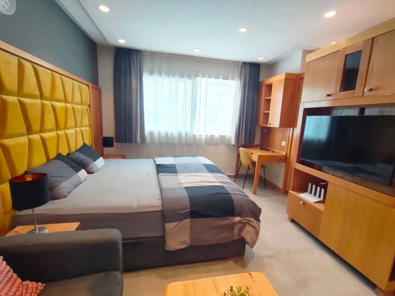 Studio Fille  Anfa Lyautey 4500 Dh - الدار البيضاء (3)