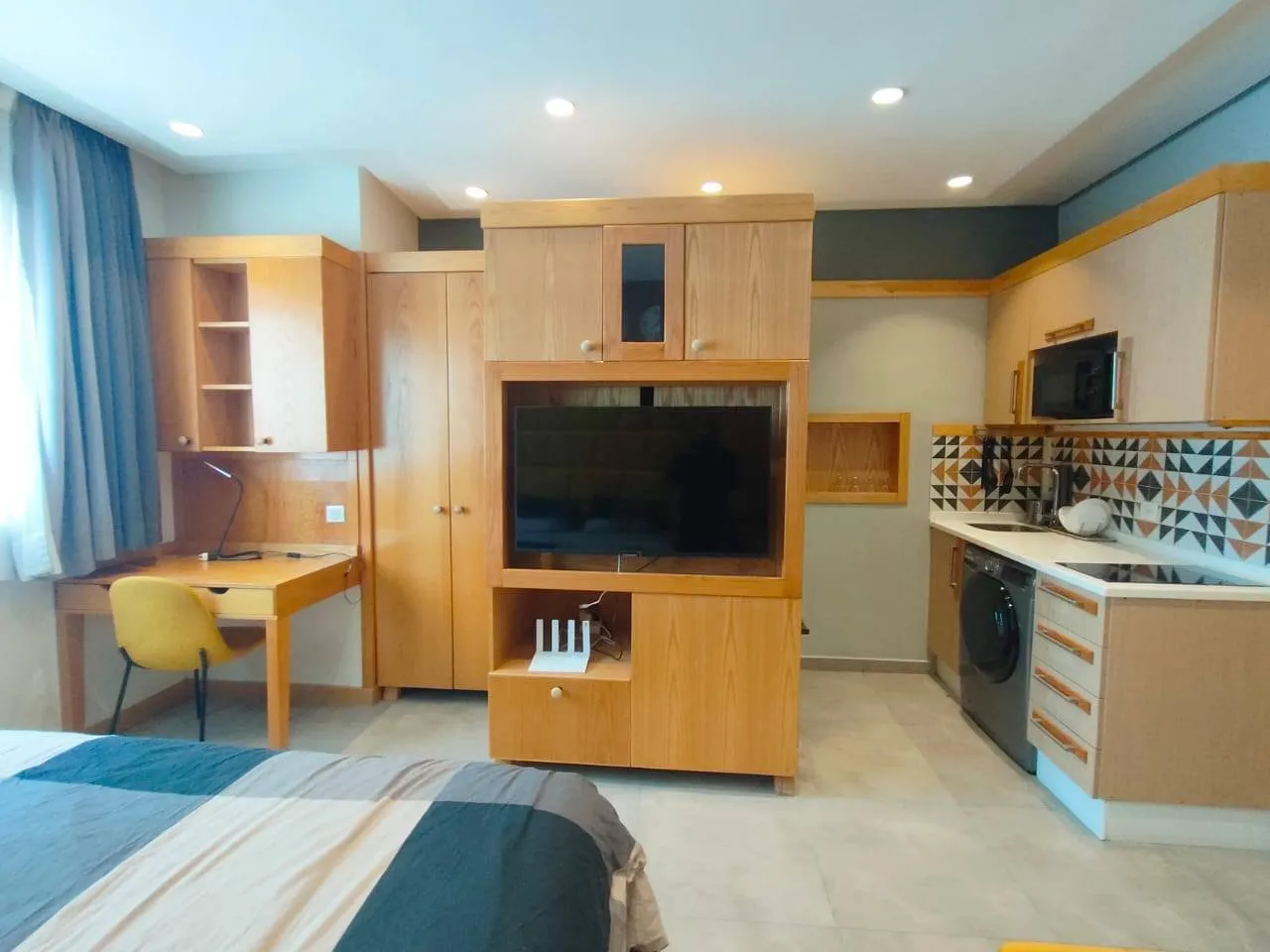 Studio meublé Fille Bourgogne 4500 Dh - الدار البيضاء (2)