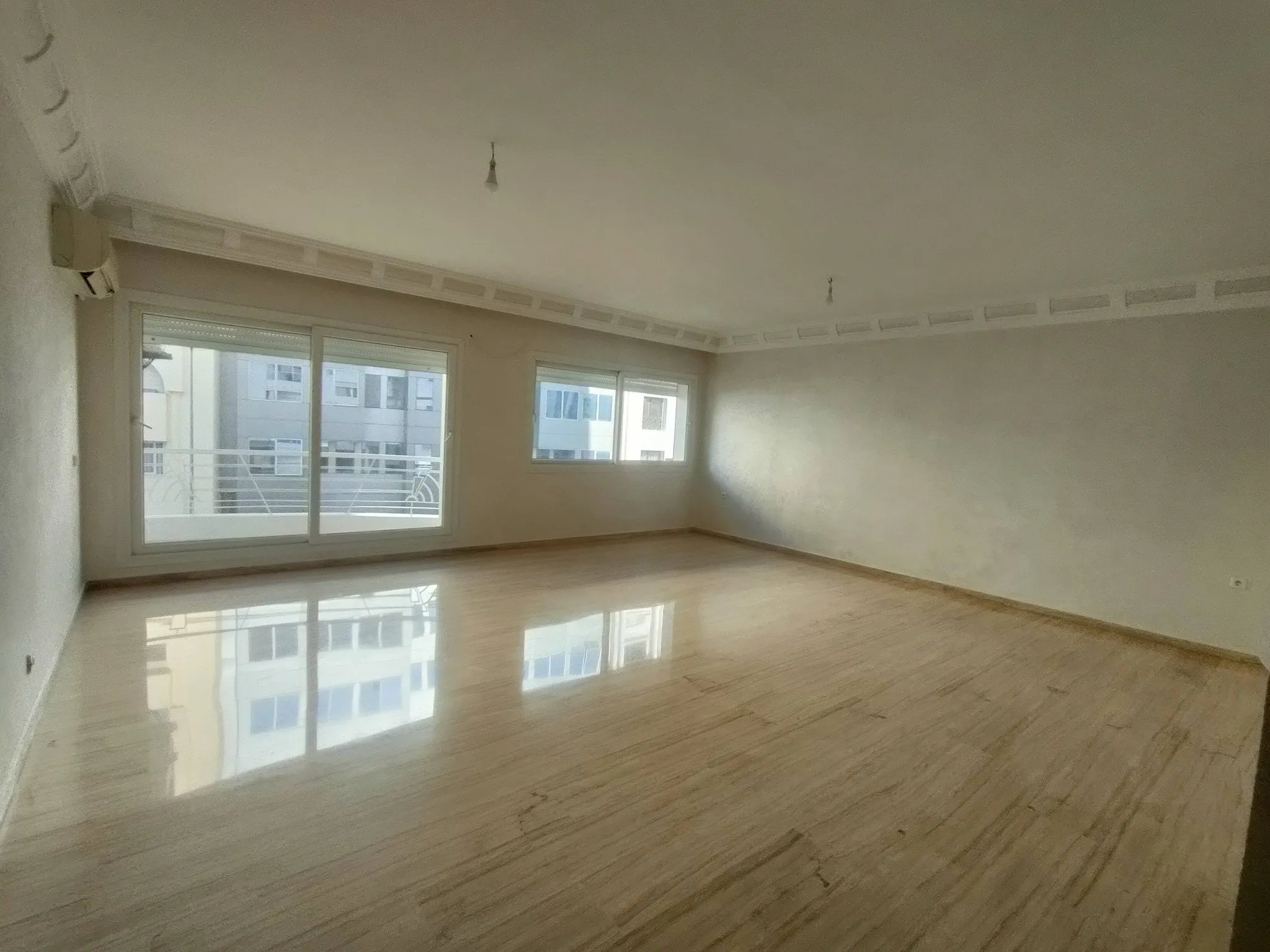 Appartement terrasse 236m² Gauthier 15000 Dh - الدار البيضاء