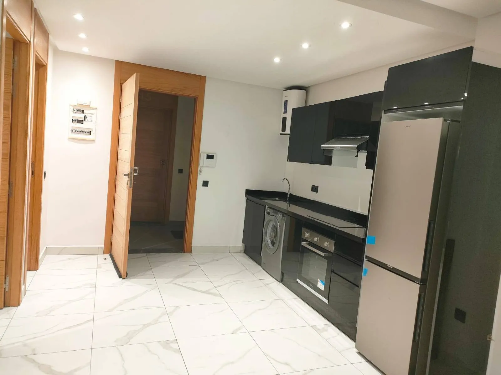 Studio neuf meublé Ferme Bretone 6500 Dh - الدار البيضاء (4)