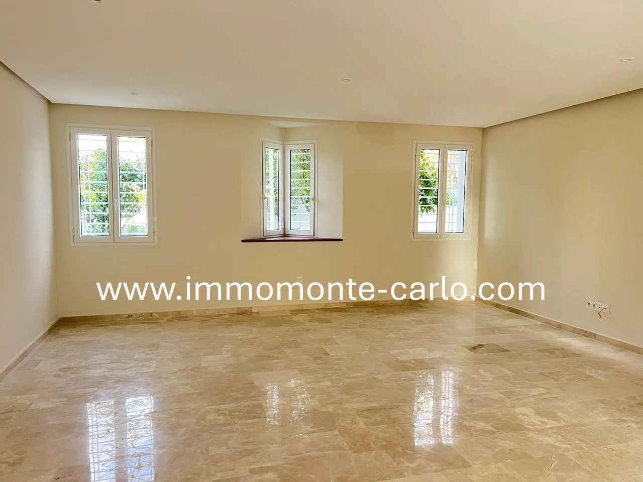 Villa refaite à neuve à louer à Rabat - الرباط (2)