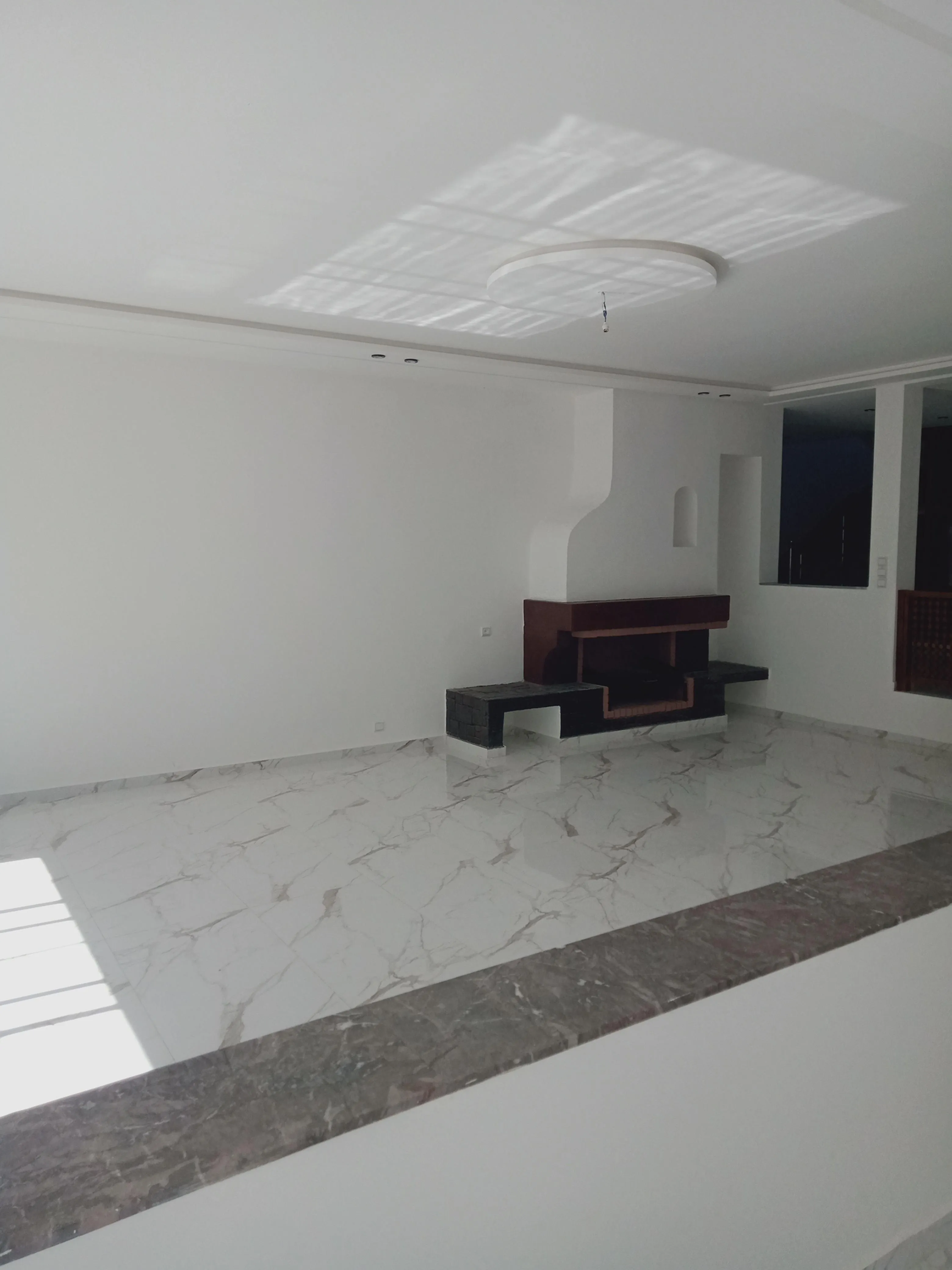 Belle villa 730m2 à louer à OLM Souissi - الرباط (3)