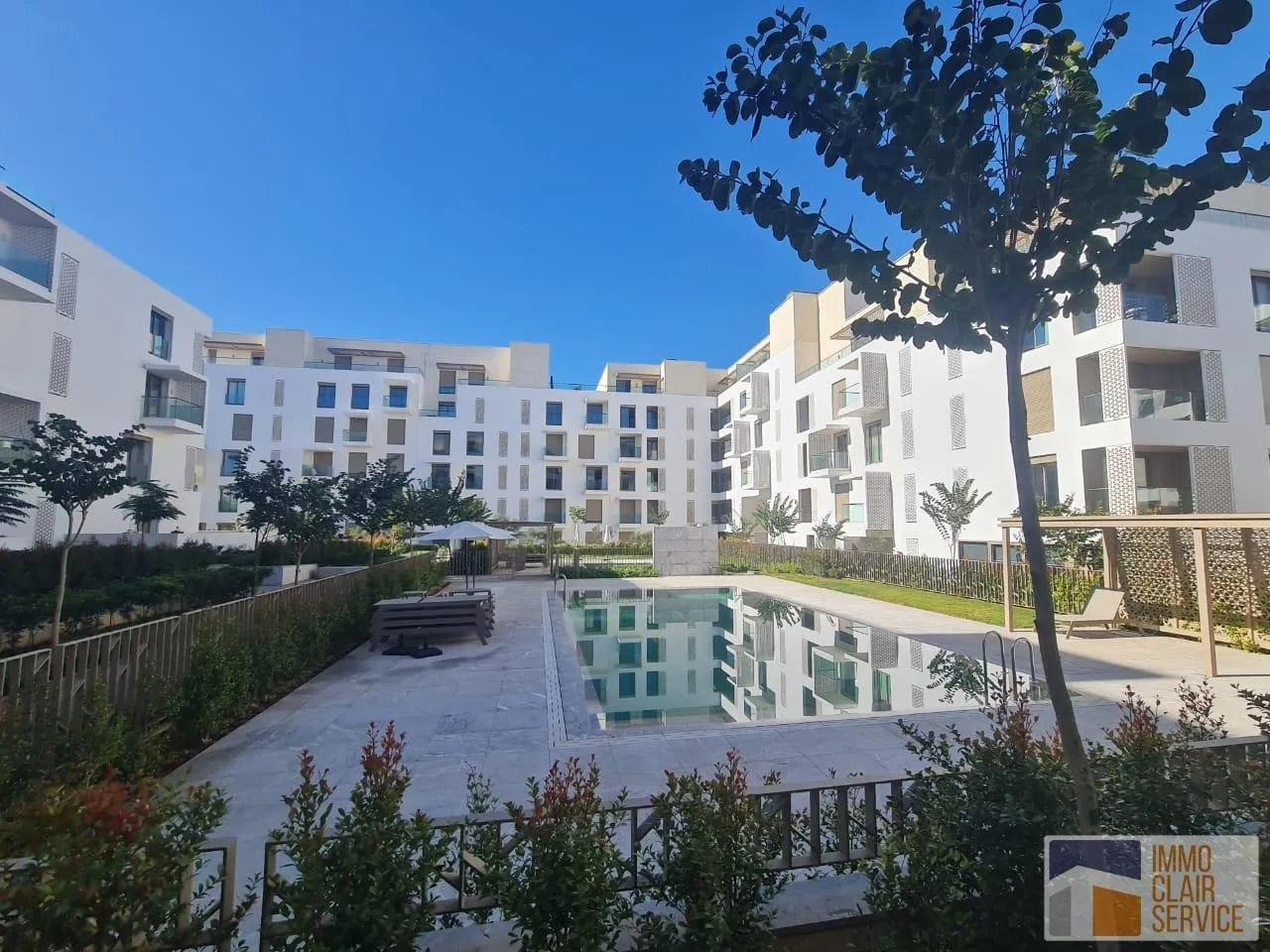 Appartement lumineux sans vis à vi,de haut Standing en location - Souissi Orangeraies - الرباط (4)