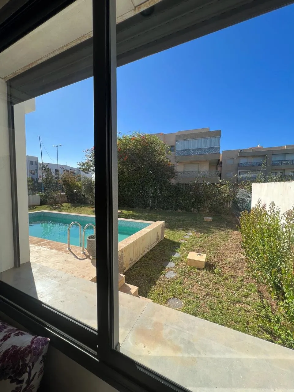 Un bel Appartement avec piscine meublé ou vide - الدار البيضاء