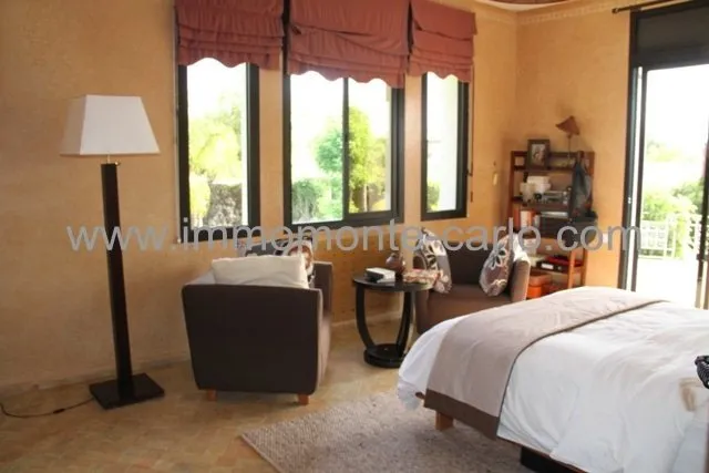 Villa à louer à RABAT avec piscine et jardin - الرباط (2)