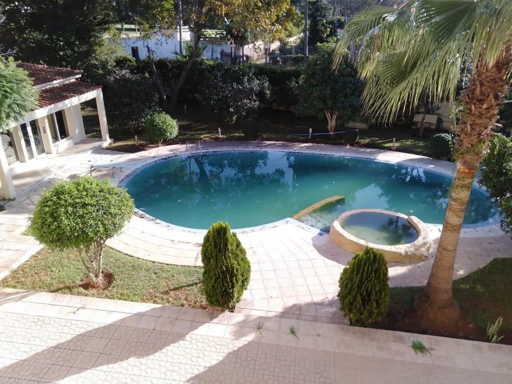 villa de 3 niveaux au quertier des ambassadeurs - الرباط (4)
