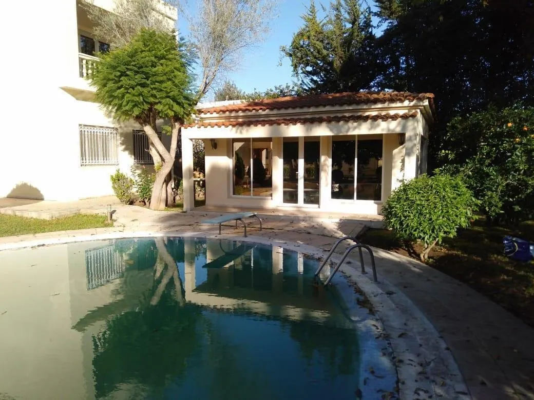 villa de 3 niveaux au quertier des ambassadeurs - الرباط (3)