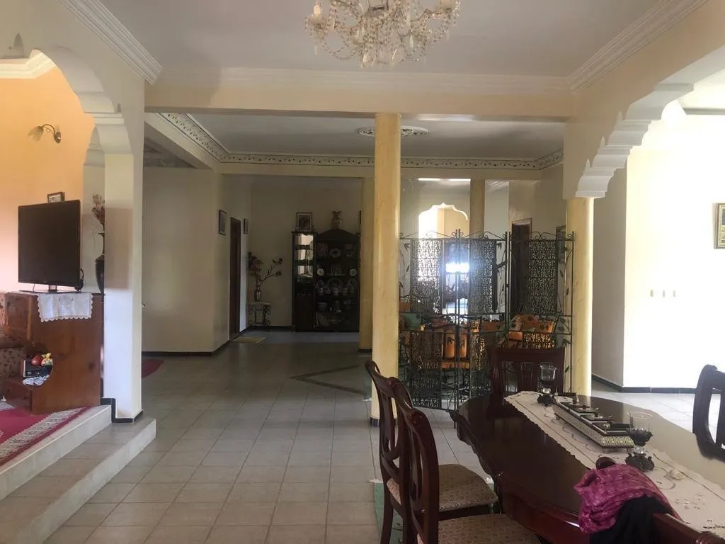 jolie villa à souissi sur 2 niveaux - الرباط