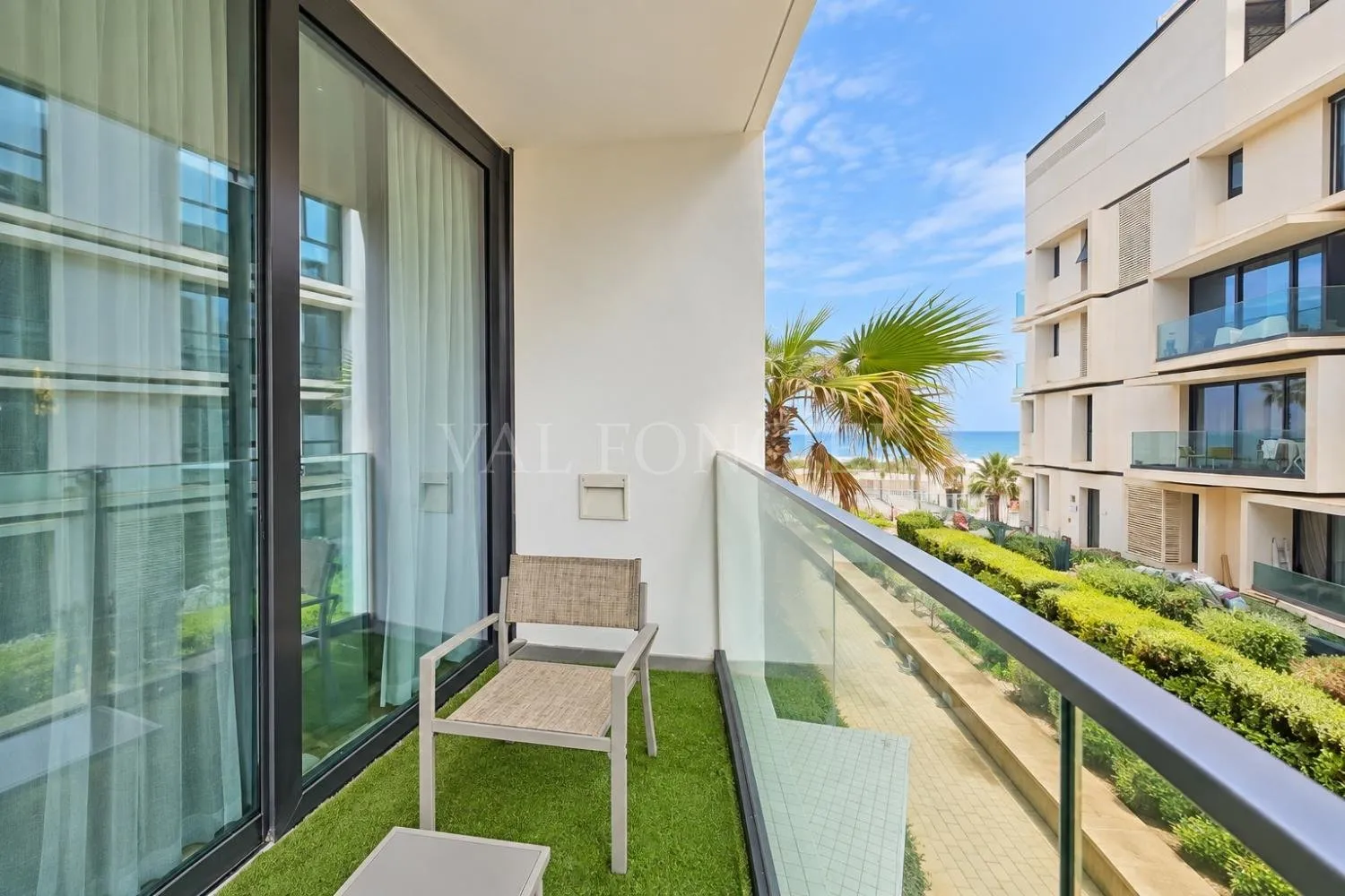 À vendre Exceptionnel appartement 166m2 2 Suites meublé Ain Diab, Casablanca - الدار البيضاء (2)