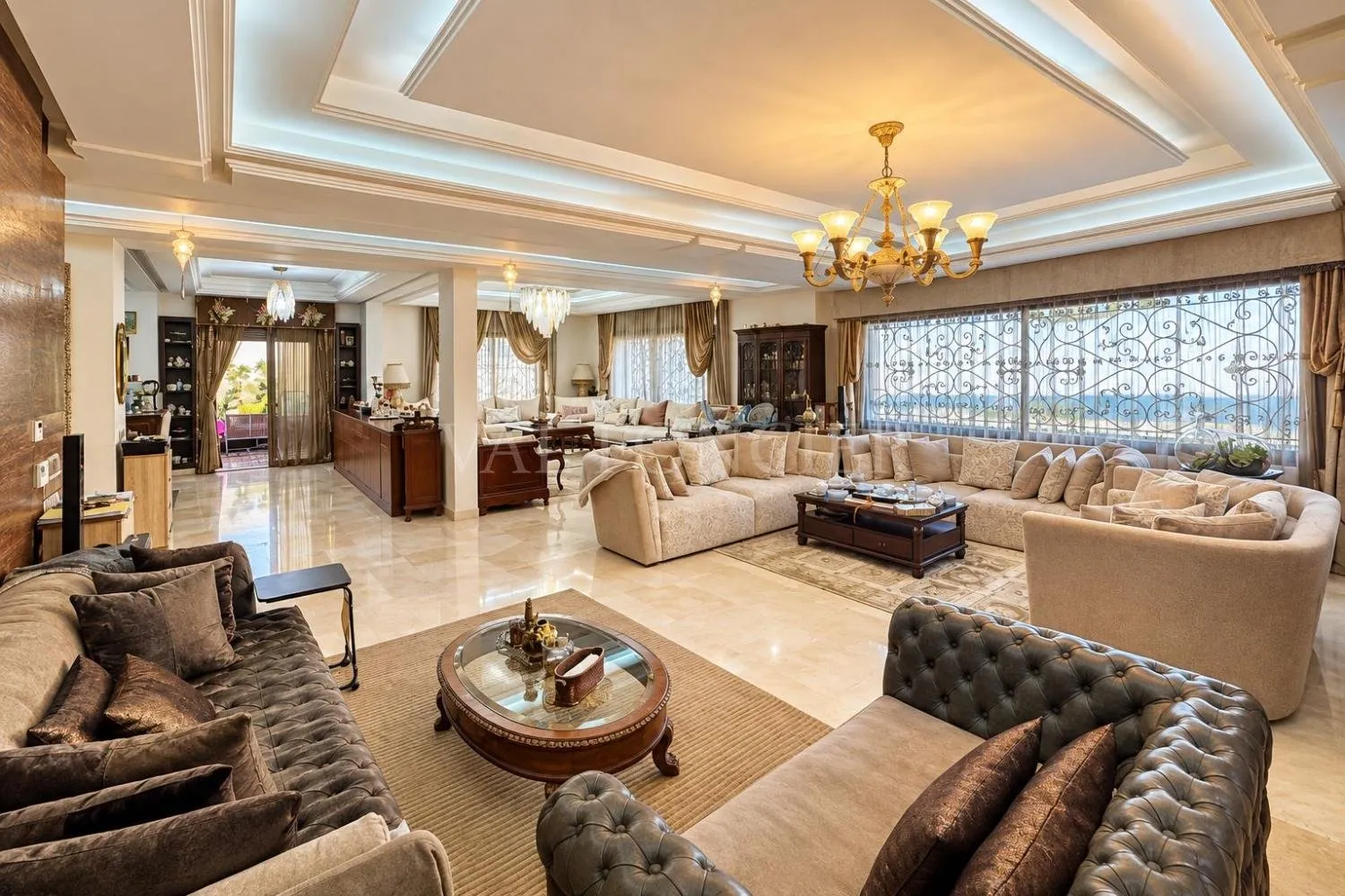 Vente Prestigieuse villa 1300m2 5chambres avec piscine couverte Polo, Casablanca - الدار البيضاء (4)
