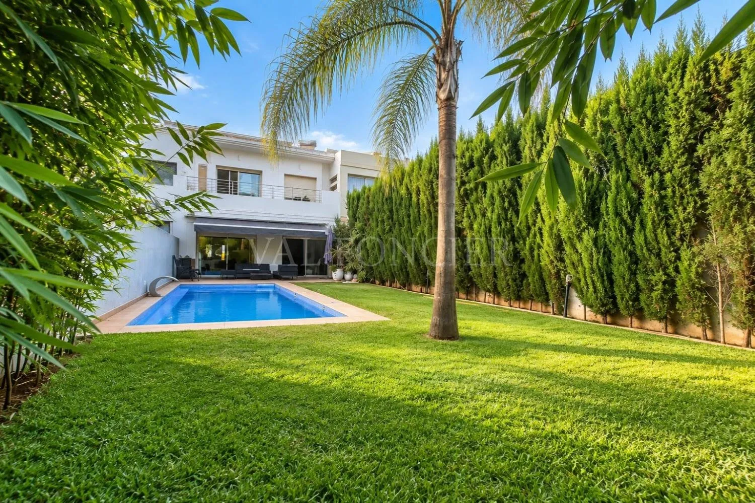 Vente Villa 360m2 3chambres avec piscine Bouskoura, Casablanca - الدار البيضاء (3)