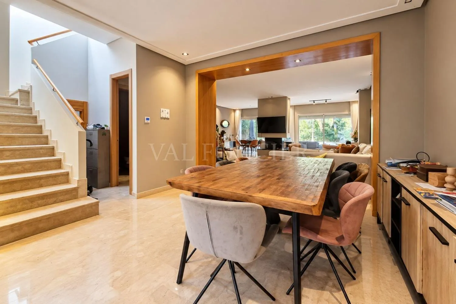 Vente Villa 360m2 3chambres avec piscine Bouskoura, Casablanca - الدار البيضاء (4)