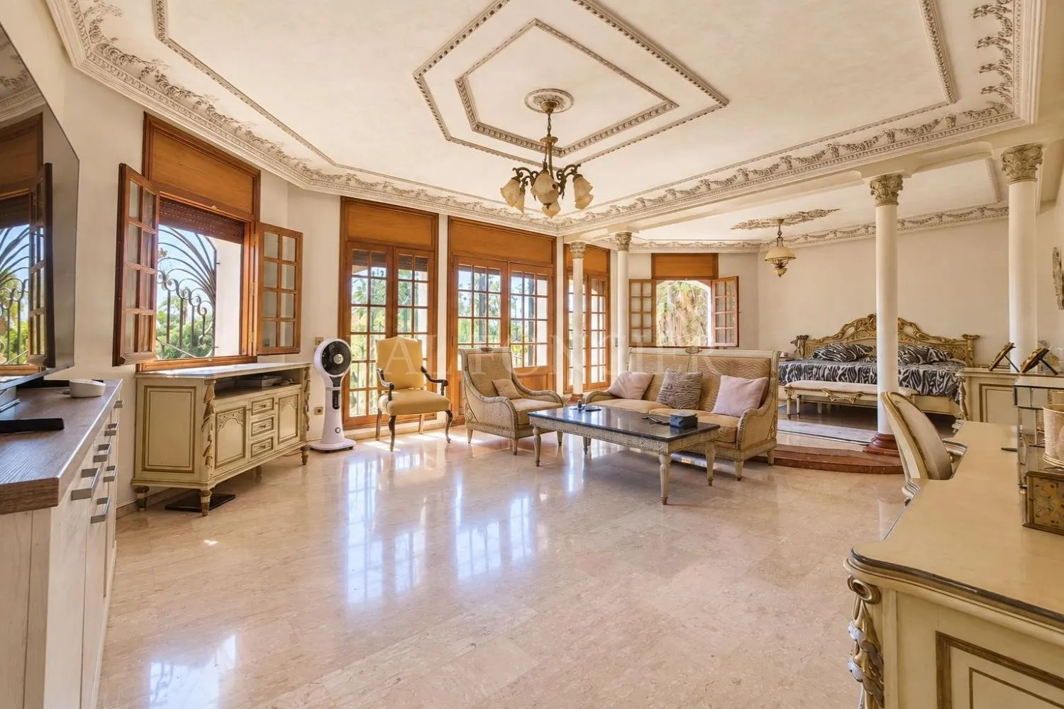 Vente Villa traditionnelle 5chambres avec piscine Californie, Casablanca - الدار البيضاء (2)