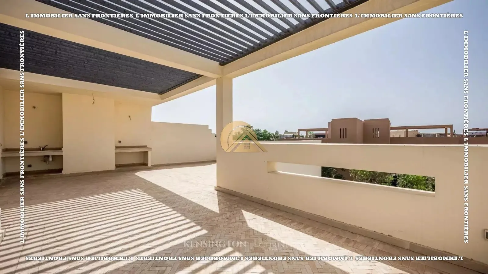 Villa à vendre à Al Maaden Golf Marrakesh – Terrain de 500 m², 3 suites, piscine privée et vue golf - مراكش (4)