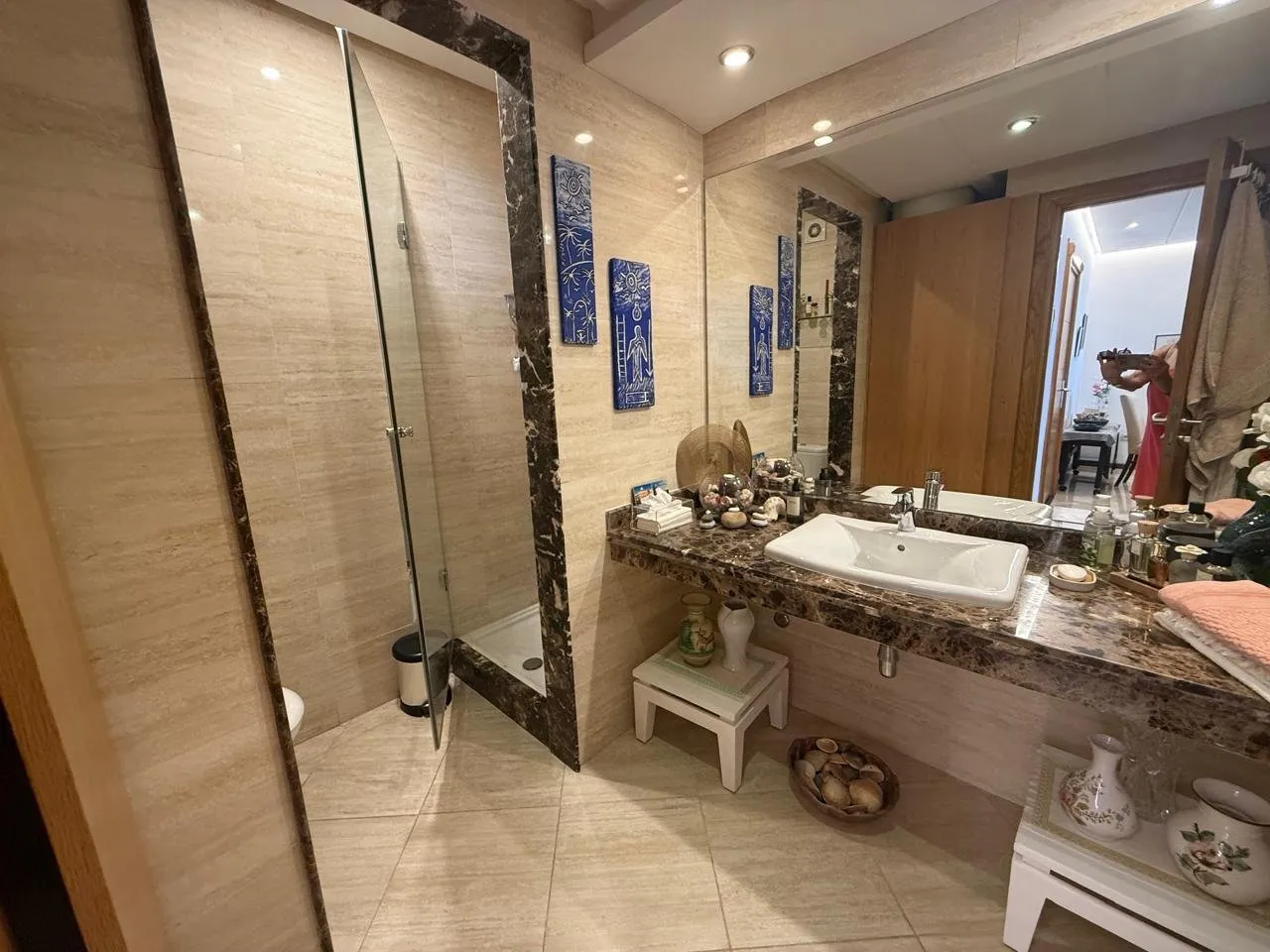 À Vendre Dar Bouazza : Superbe Appartement avec Vue Mer 2 CH - دار بوعزة (2)