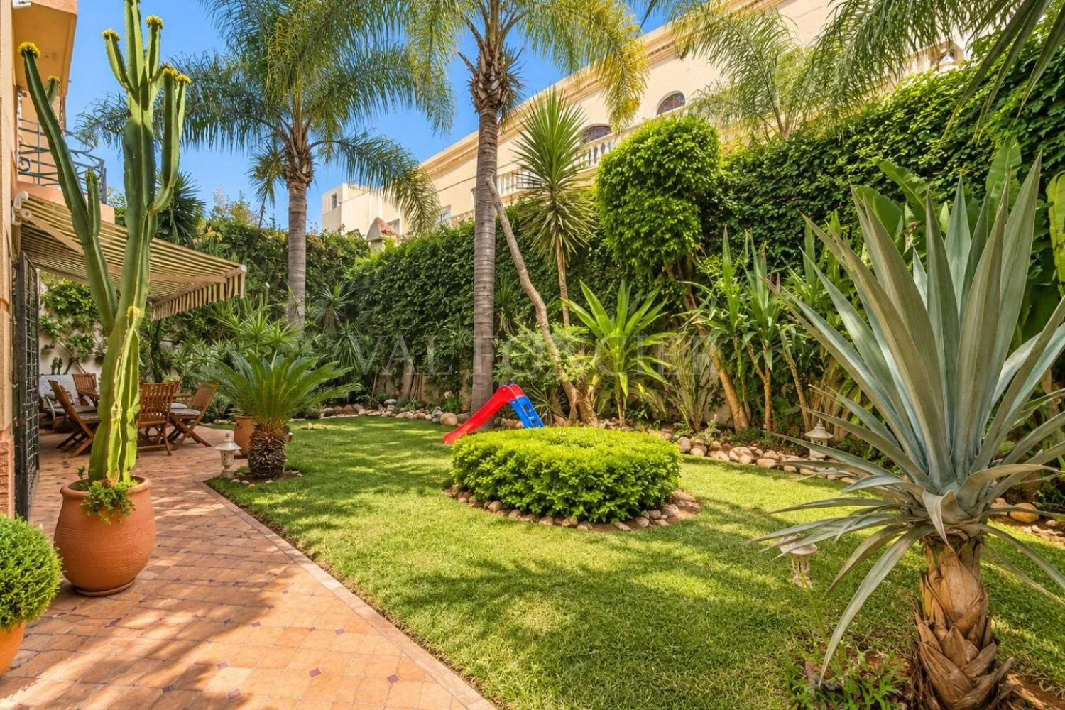 Vente Villa 375m2 4chambres Laymoune, Casablanca - الدار البيضاء (2)