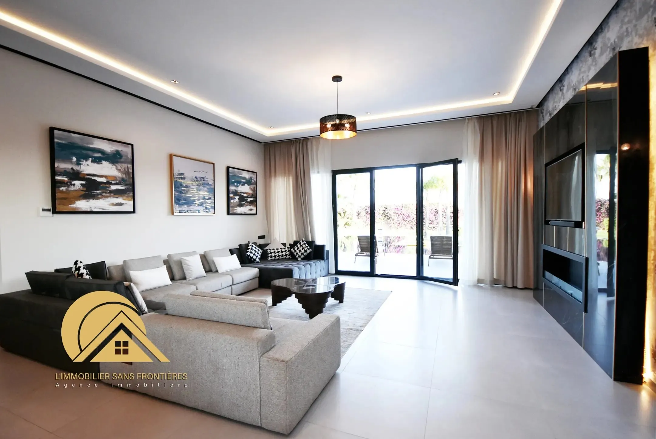 Villa meublée Melkia de plain-pied à vendre Route d’Ouarzazate – 3 chambres, piscine privée, jardin et hammam beldi - مراكش (3)