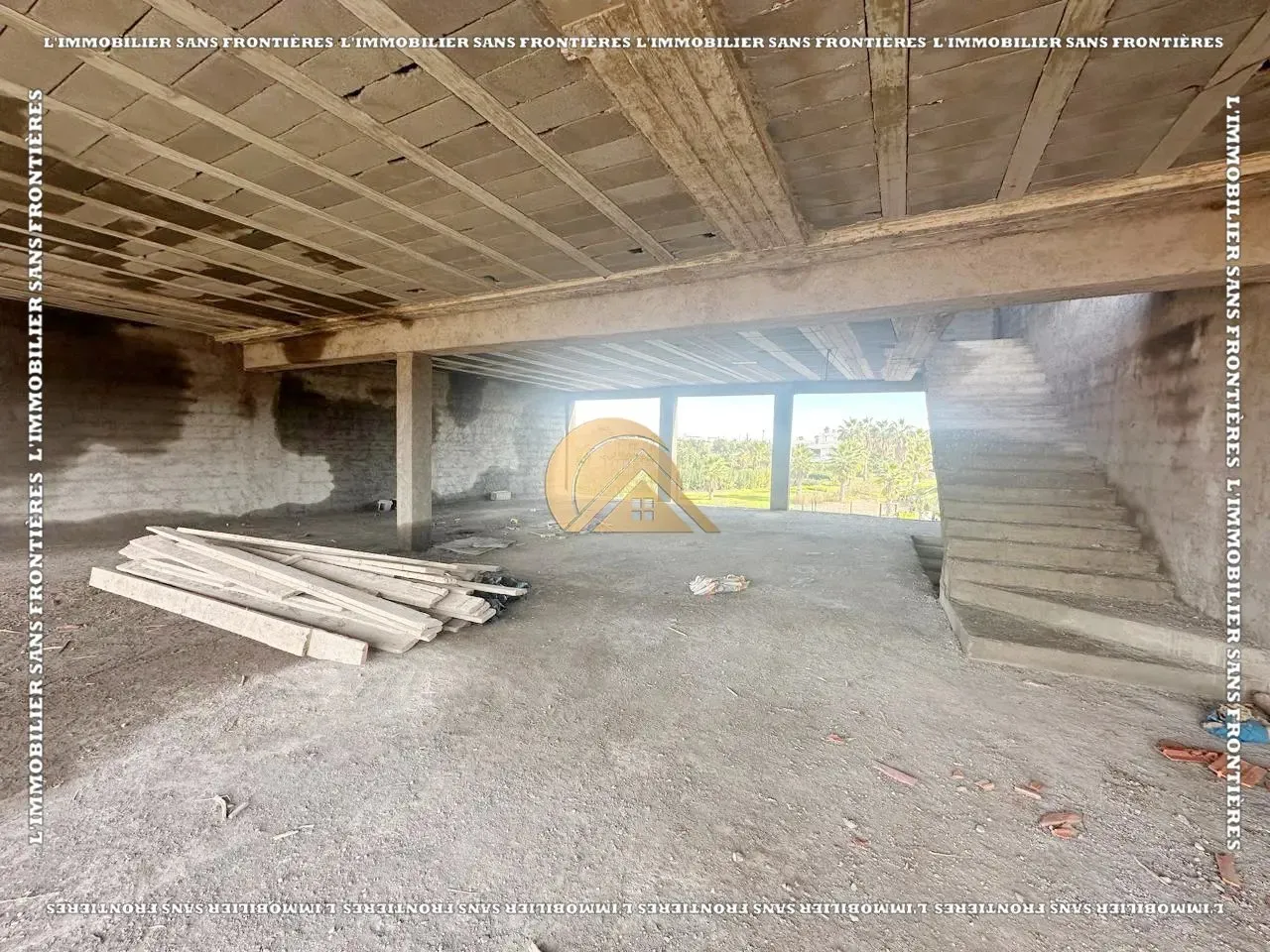 Villa semi-finie à vendre au Golf Argane – Terrain de 386 m², 3 chambres avec dressing, piscine et jardin - مراكش (3)