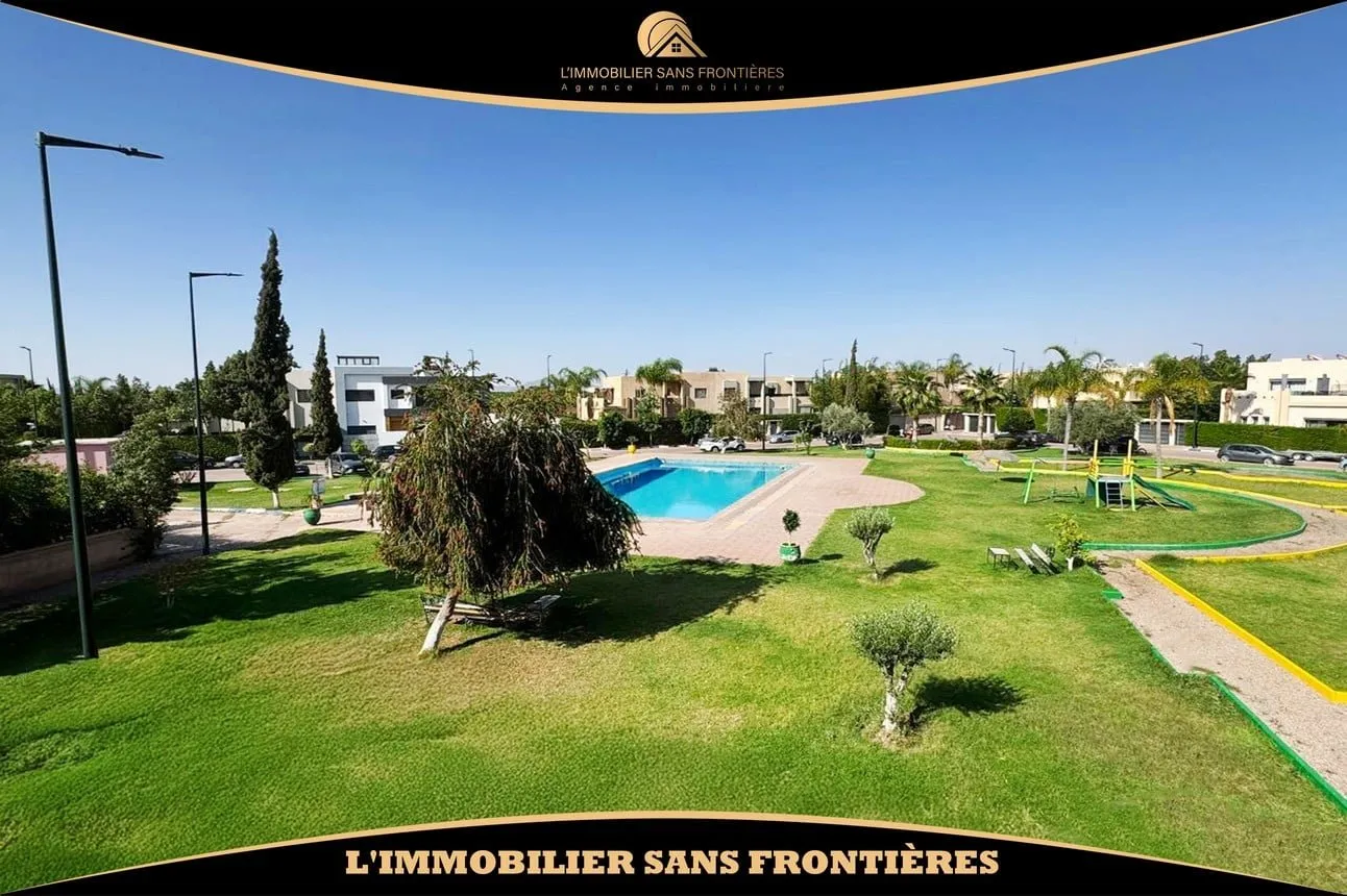 Villa semi-finie à Targa, Jardin privé + Piscine collective, Marrakech : à vendre - مراكش