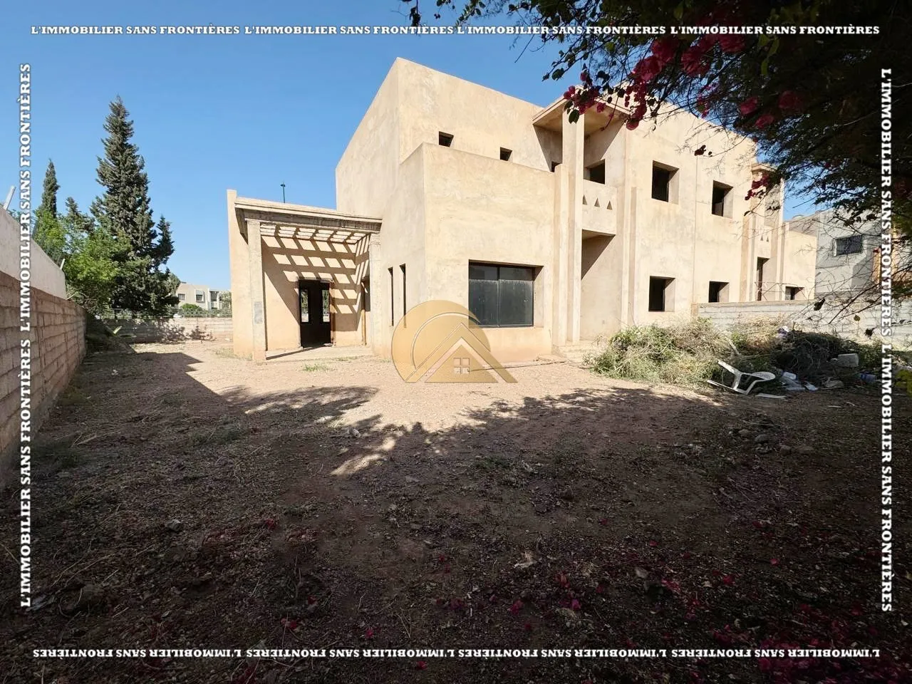 Villa semi-finie à Targa, Jardin privé + Piscine collective, Marrakech : à vendre - مراكش (2)