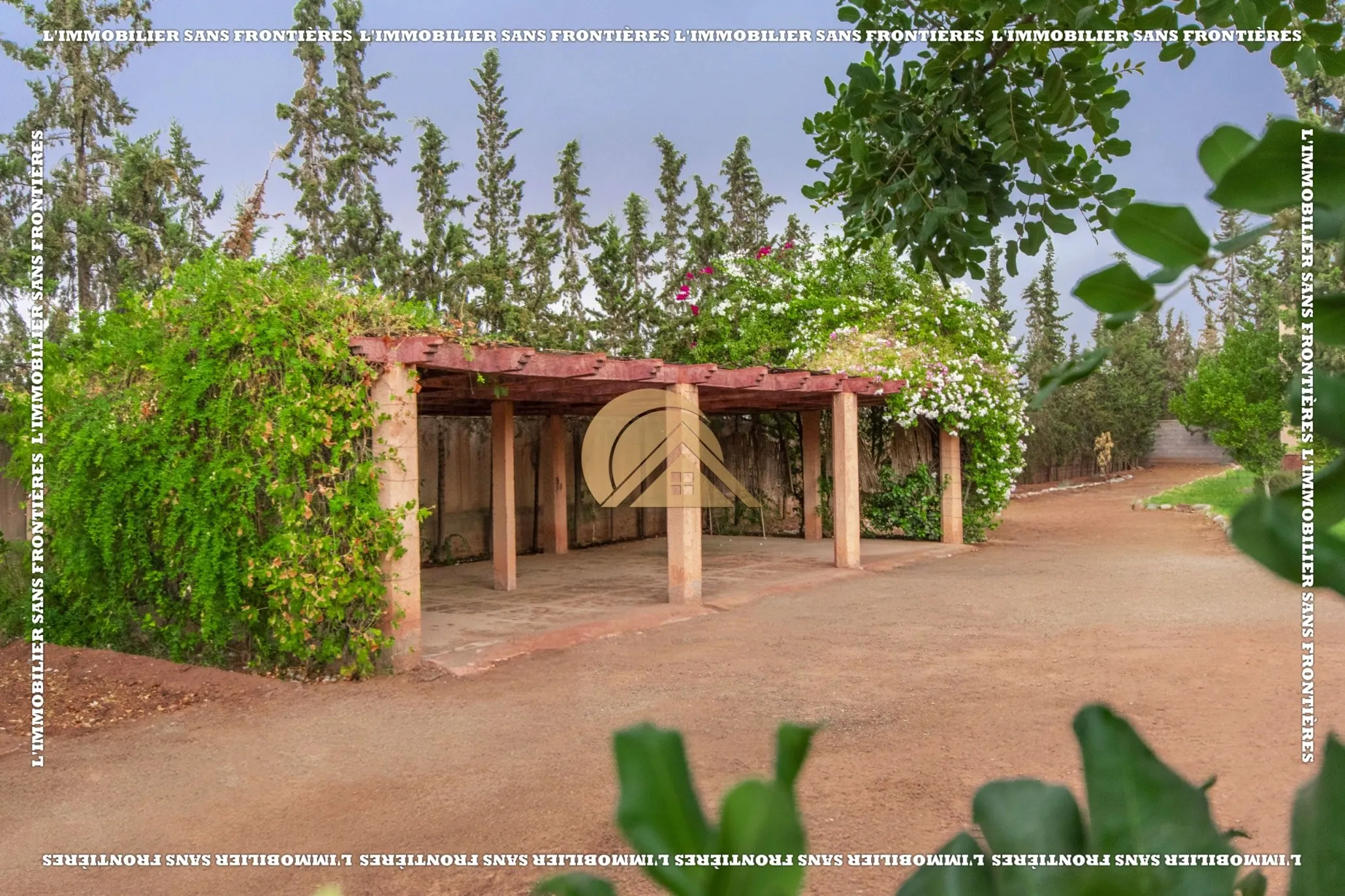 Maison d’hôtes meublée à vendre à Sidi Abdellah Ghiat km 11, 10 400 m², Marrakech - مراكش (4)