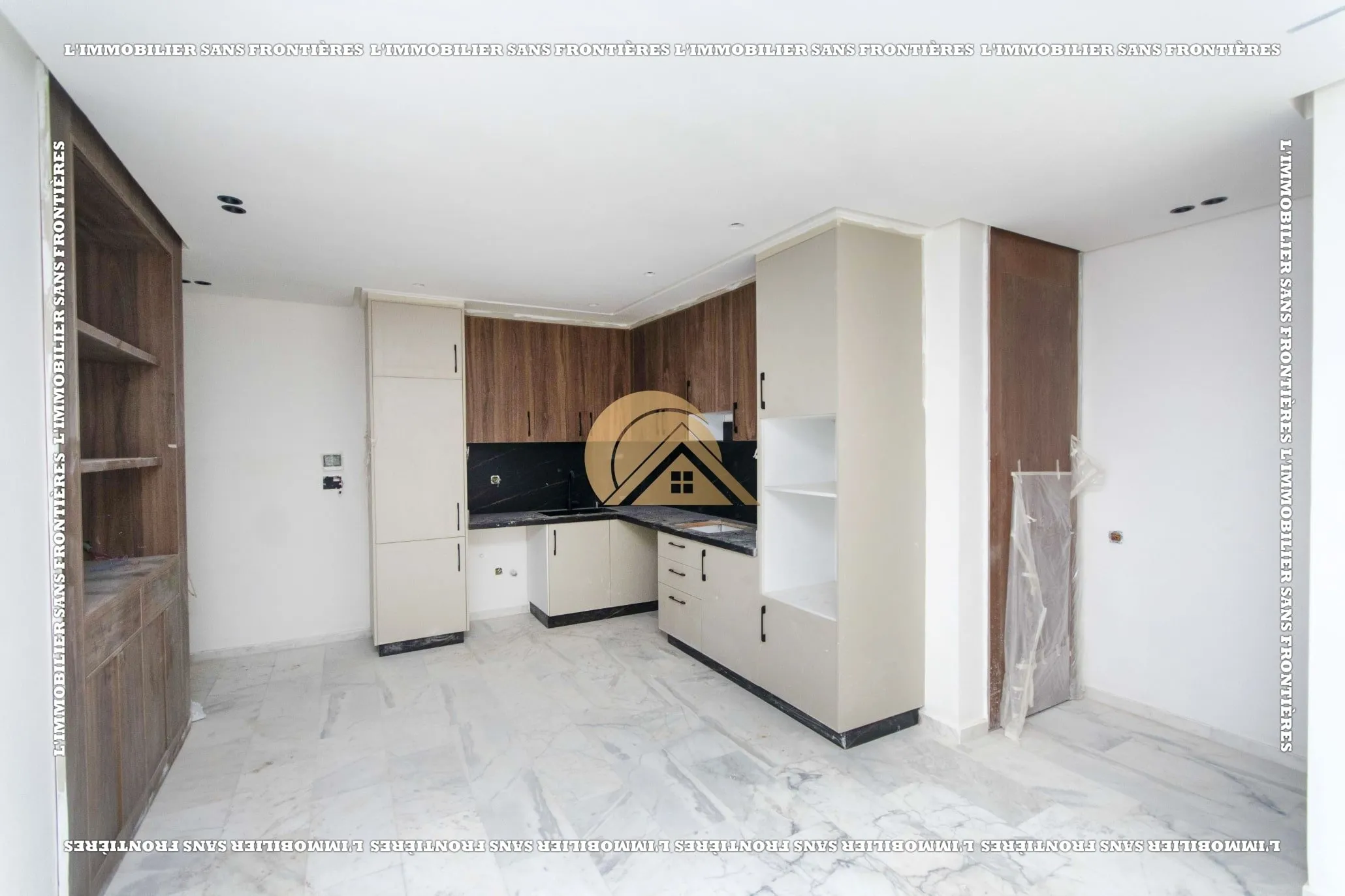 Appartement à vendre à Route de Casa, Marrakech — Sol en marbre — 83 m² - مراكش (3)