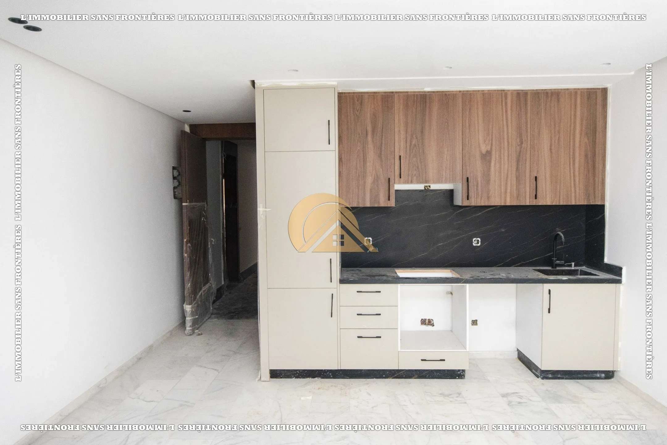 Studios à vendre — Sol en marbre – Route de Casablanca, Marrakech - مراكش (3)
