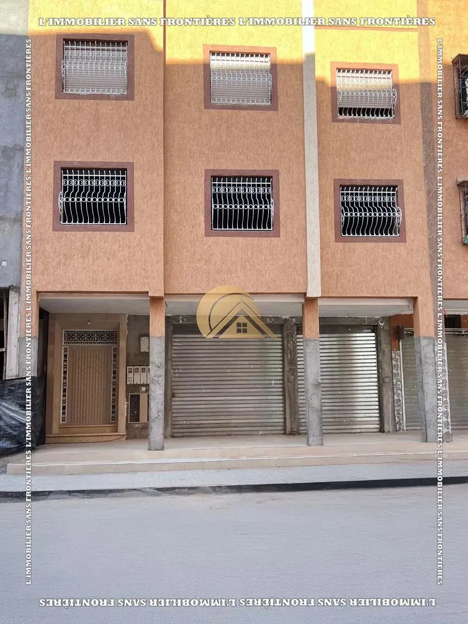 Immeuble totalement fini à vendre à Targa, Marrakech - مراكش (2)