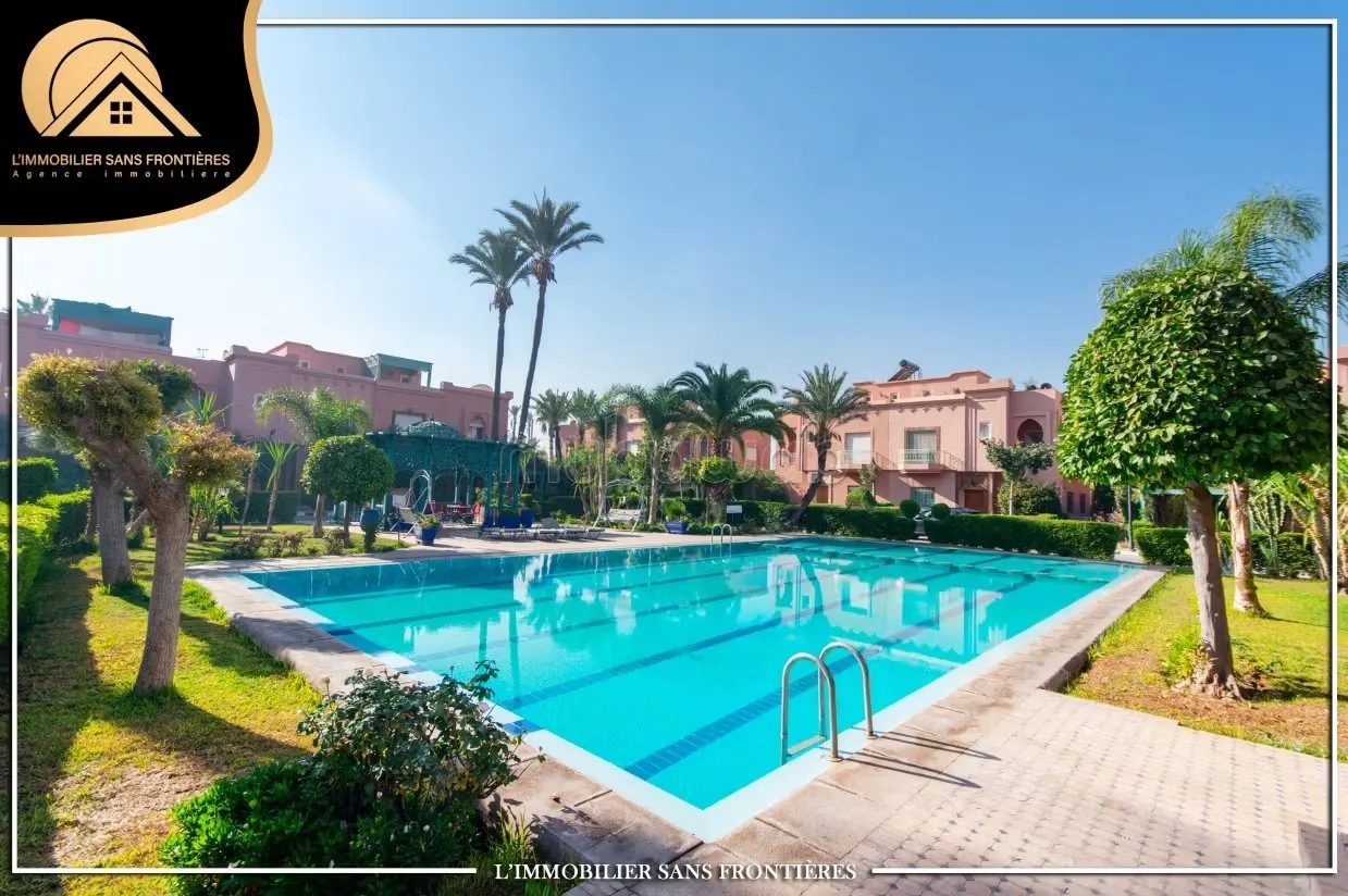 Villa à vendre à Targa, Marrakech — piscine collective — 336m² - مراكش