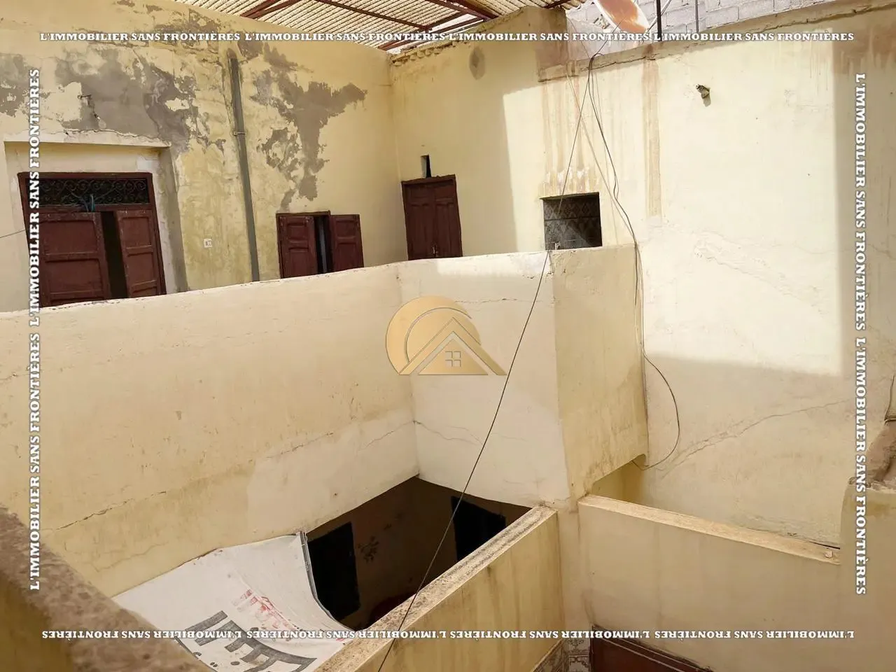 Riad de 165 m² à vendre à la Kasbah – 3 chambres, terrasse et proximité du Palais Royal - مراكش (2)