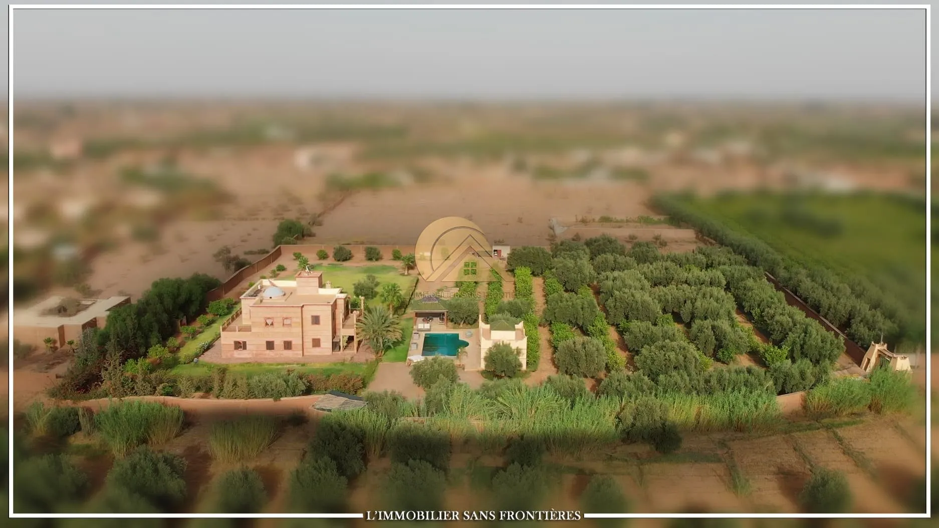 Villa vide à vendre – 1 ha 3 000 m² – Piscine privée, Route de Fès, Marrakech - مراكش (2)