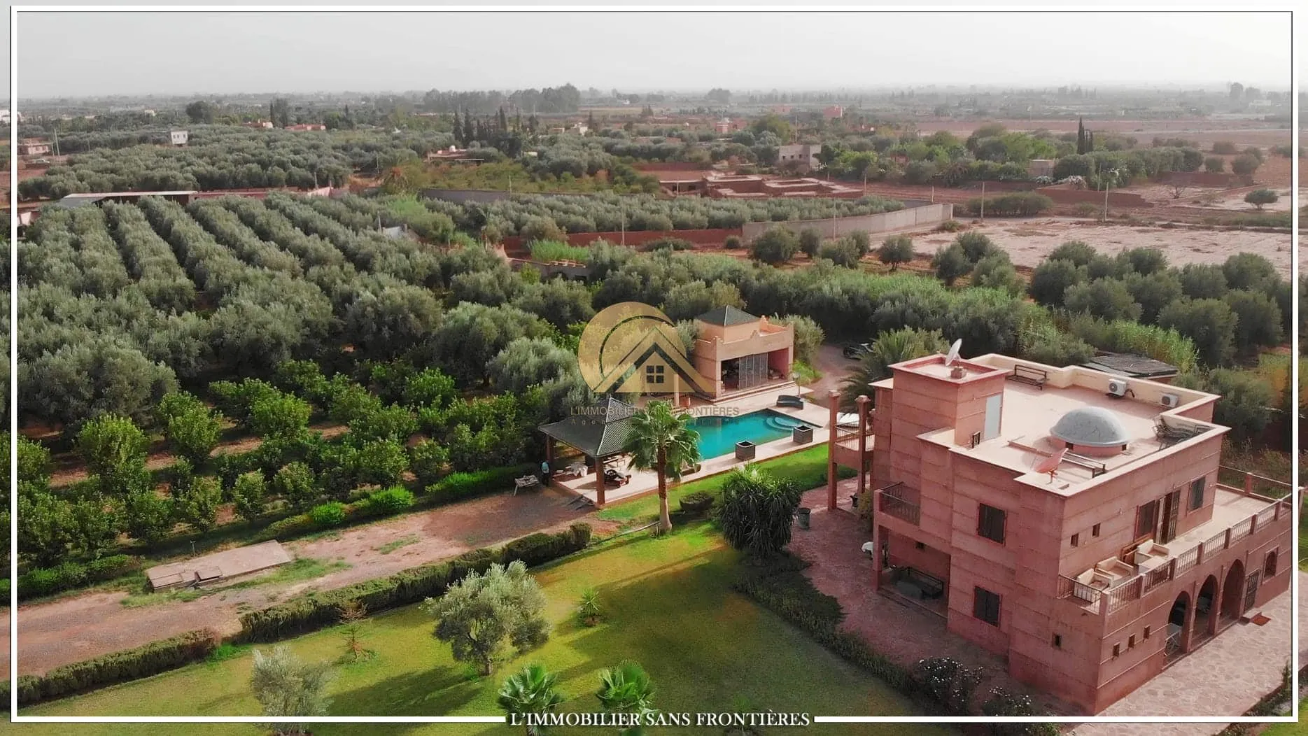 Villa vide à vendre – 1 ha 3 000 m² – Piscine privée, Route de Fès, Marrakech - مراكش (3)