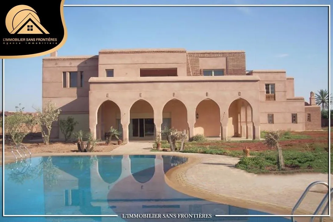 Villa meublée à Bab Atlas, Piscine + Hammam Beldi, Marrakech : à vendre - مراكش