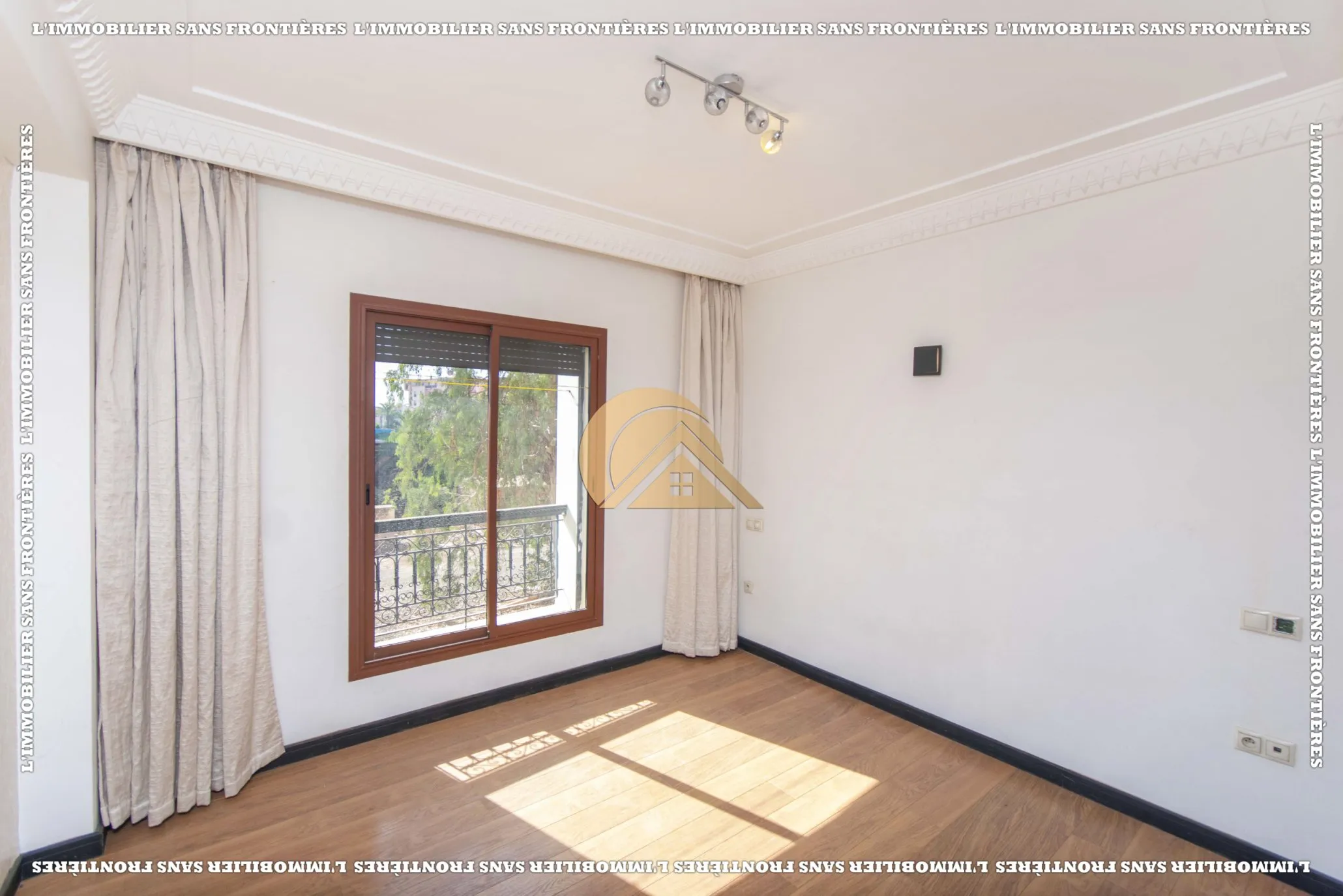 Appartement vide à vendre – Parking au sous-sol – Guéliz, Marrakech - مراكش (2)