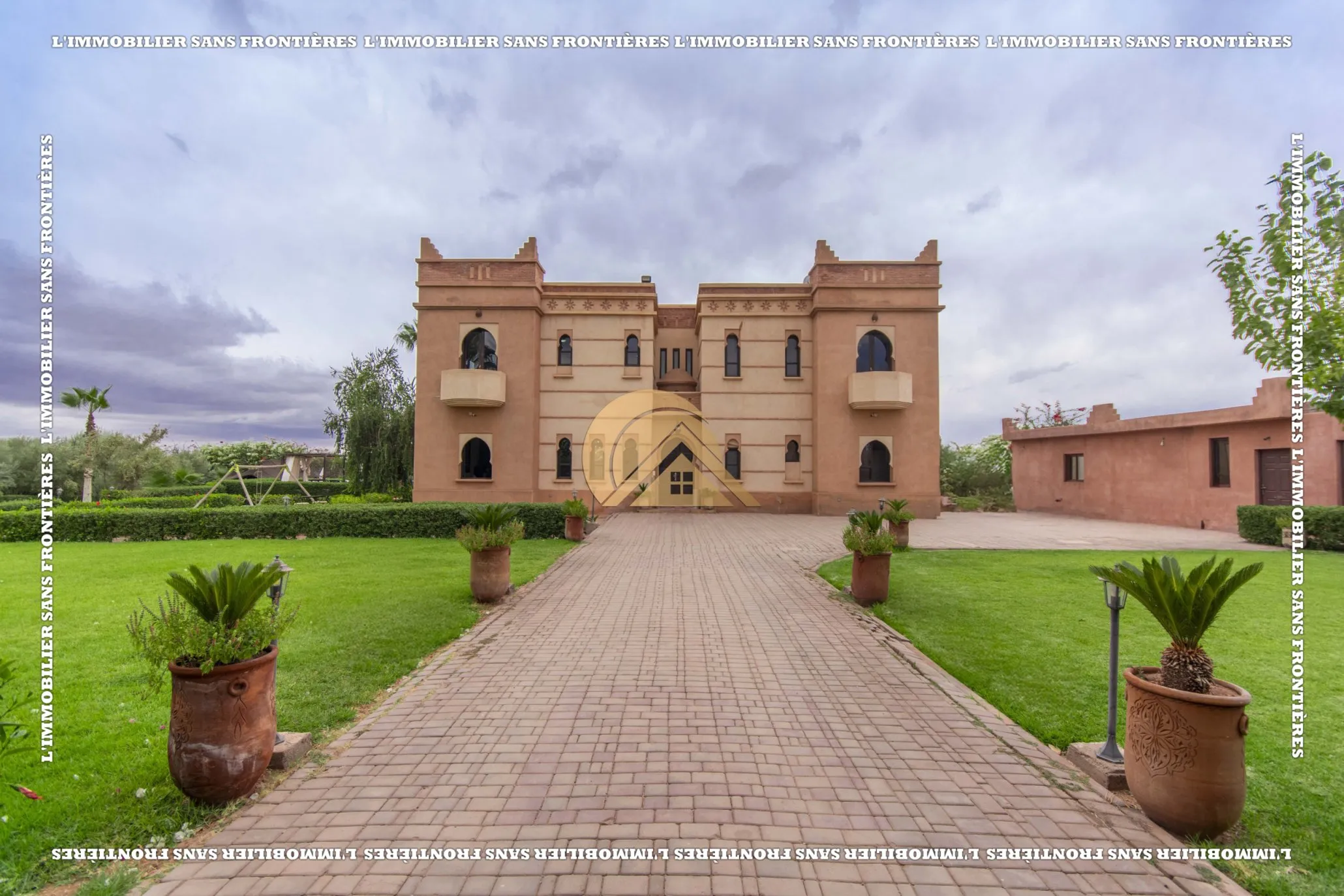 Maison d’hôtes meublée avec VNA à vendre à Route de Ouarzazate Km 35, 480 m², Marrakech - مراكش (2)