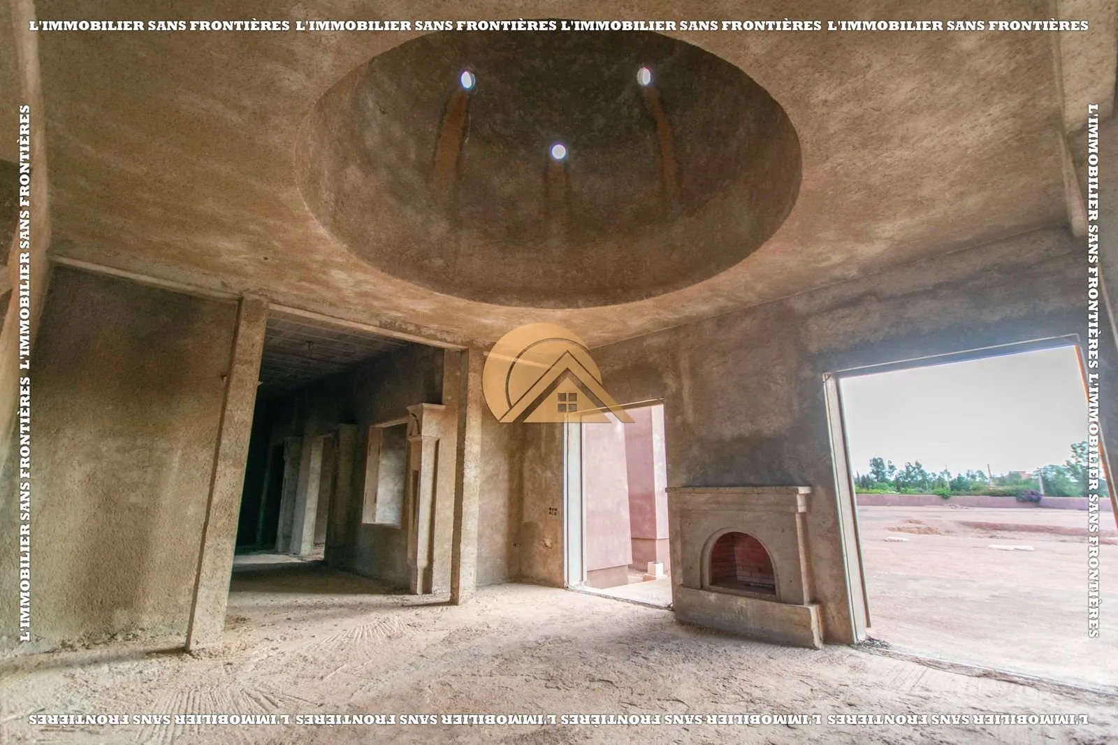 Villa semi-finie avec VNA à vendre à Route d’Amizmiz, 1 Hectare 4000 m², Marrakech - مراكش (3)