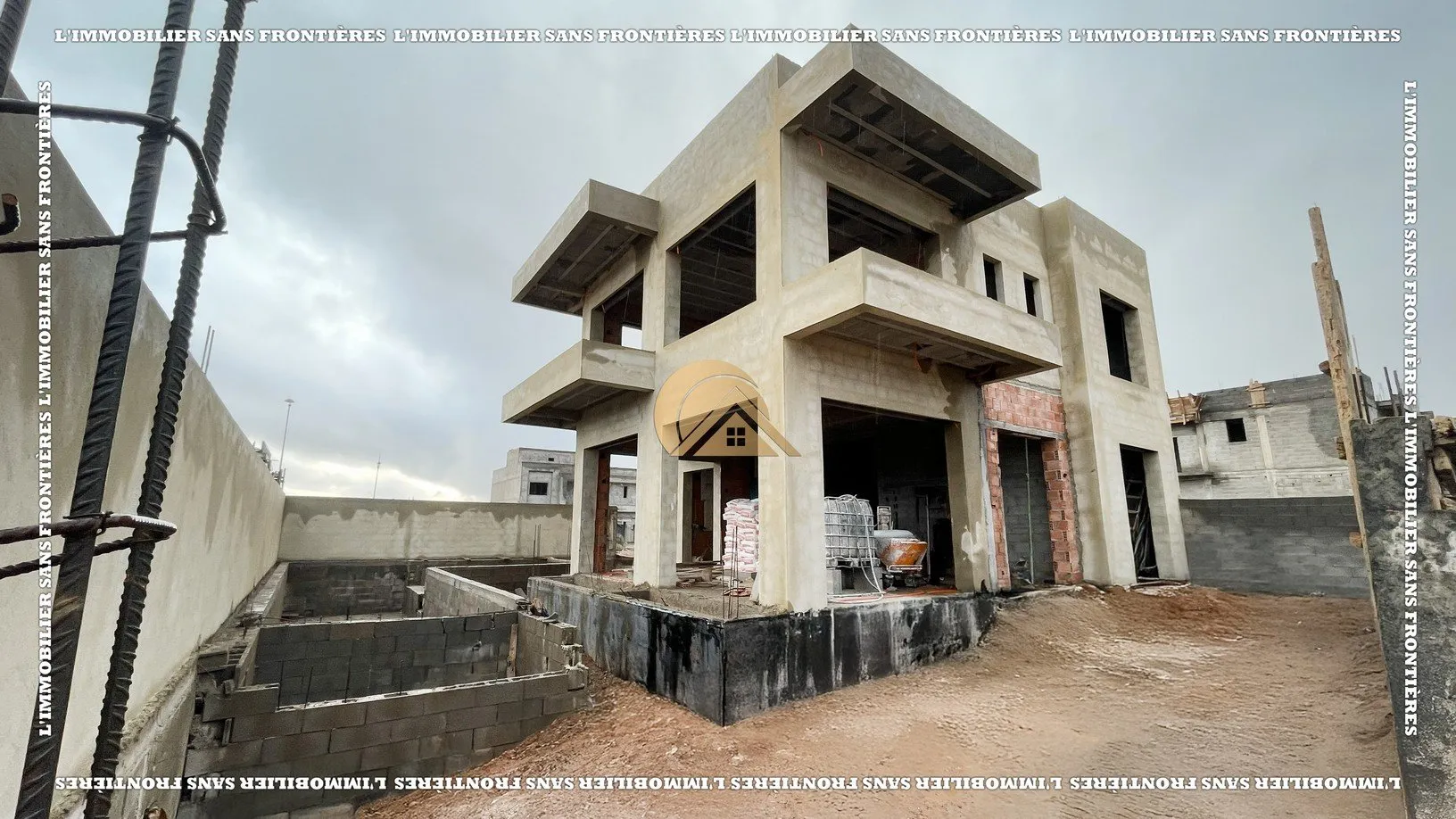 Villa semi-finie à vendre – Piscine privée – Route d’Ouarzazate km 10, Marrakech - مراكش (2)