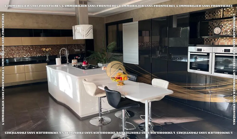 Villa meublée à vendre à Palmeraie, Marrakech — Piscine 500 m² — 1 hectare - مراكش (3)