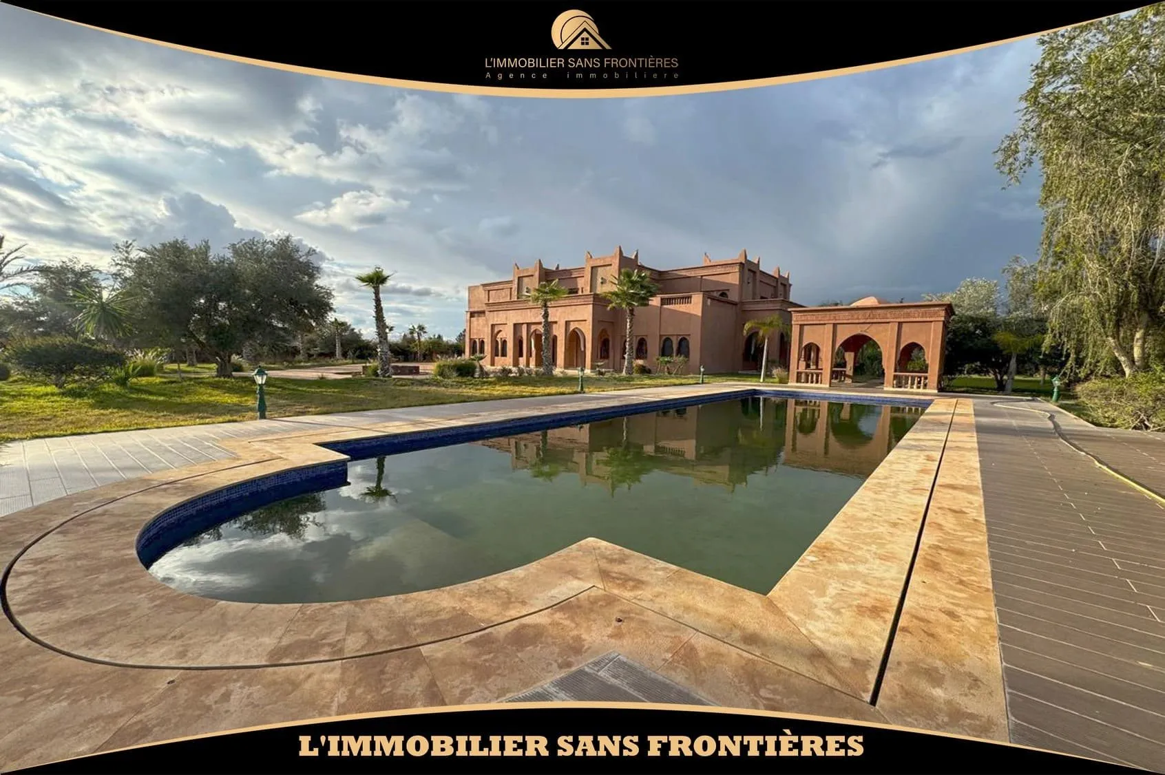 Palais à vendre à Route Tahanaout Km 14, Marrakech — 1 hectare - مراكش