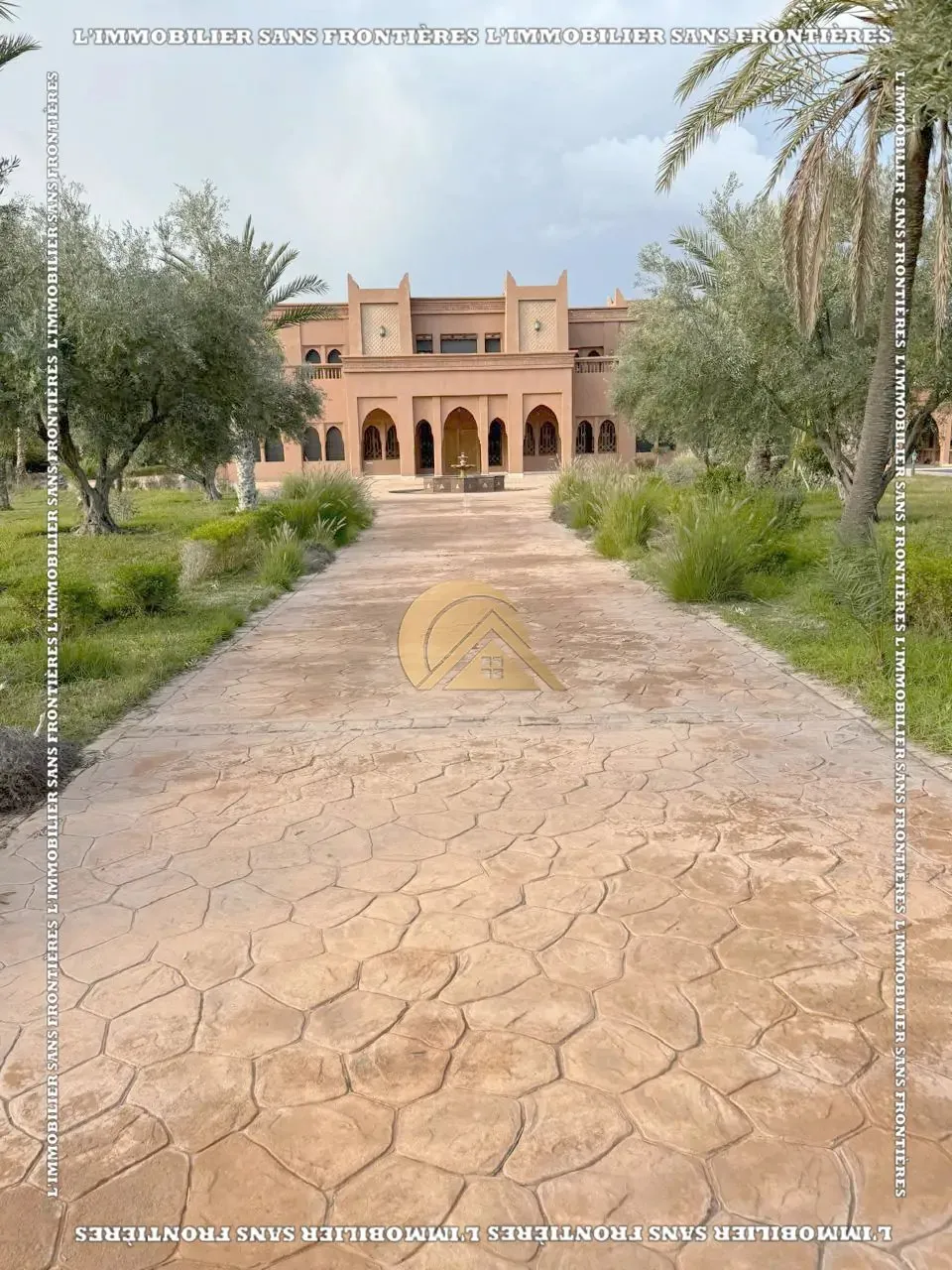 Palais à vendre à Route Tahanaout Km 14, Marrakech — 1 hectare - مراكش (2)