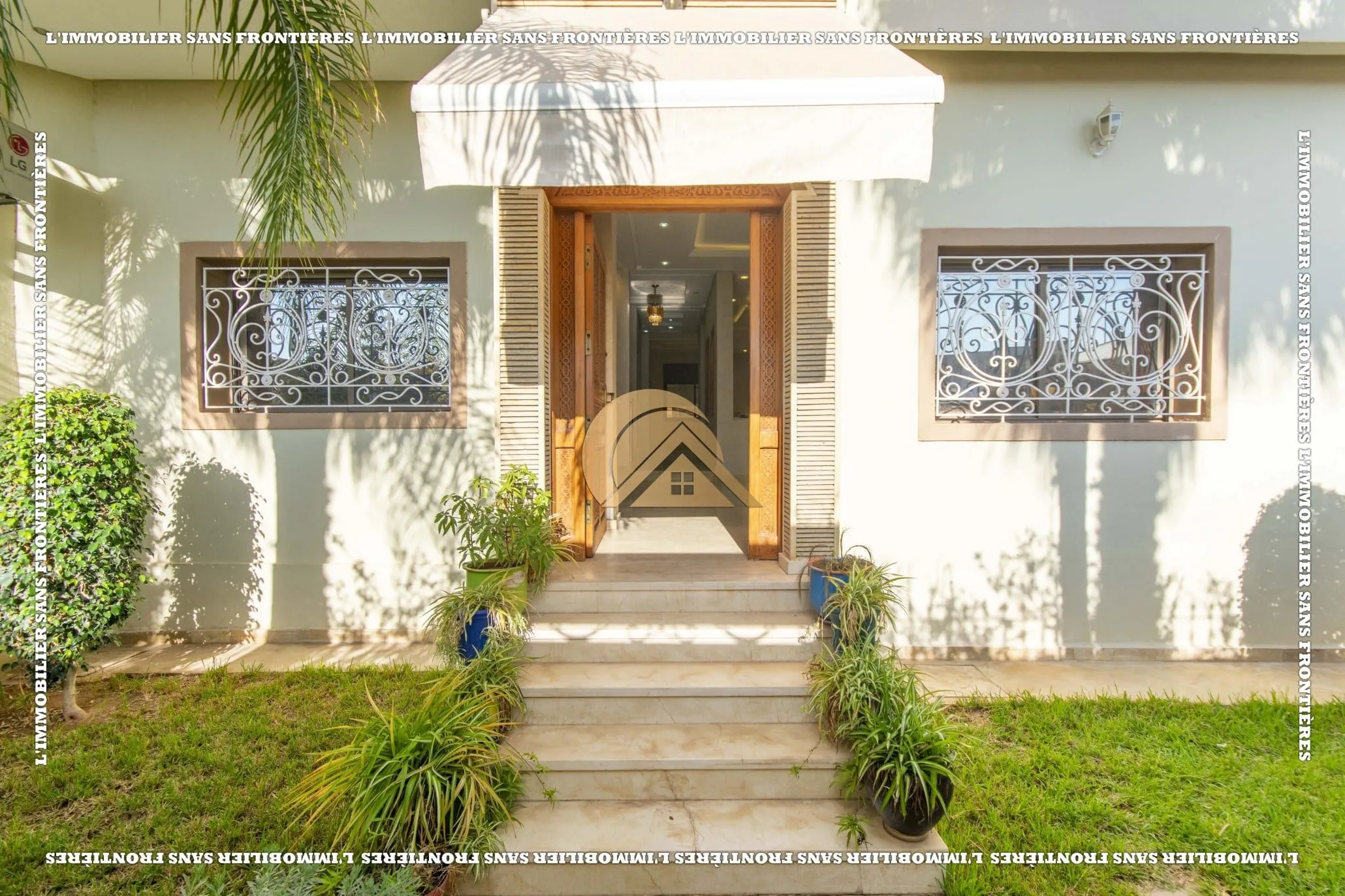 Villa vide à vendre à Les Portes de Marrakech, Marrakech — Piscine 8 x 4 m — 460 m² - مراكش (2)