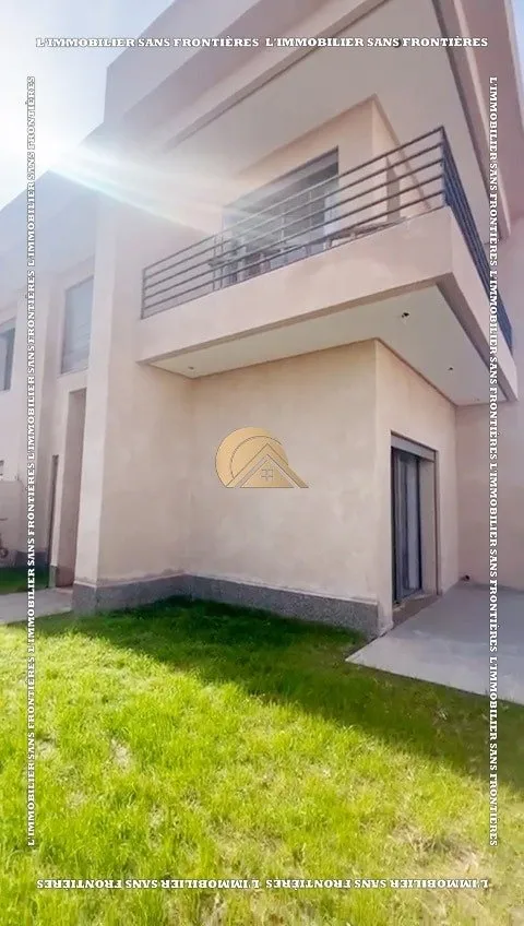 Villa vide R1 à vendre avec piscine privée – Route de Fès (239 m²) - مراكش (4)