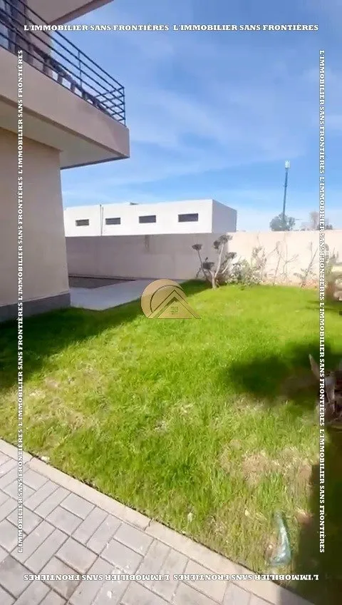 Villa vide R1 à vendre avec piscine privée – Route de Fès (239 m²) - مراكش (3)