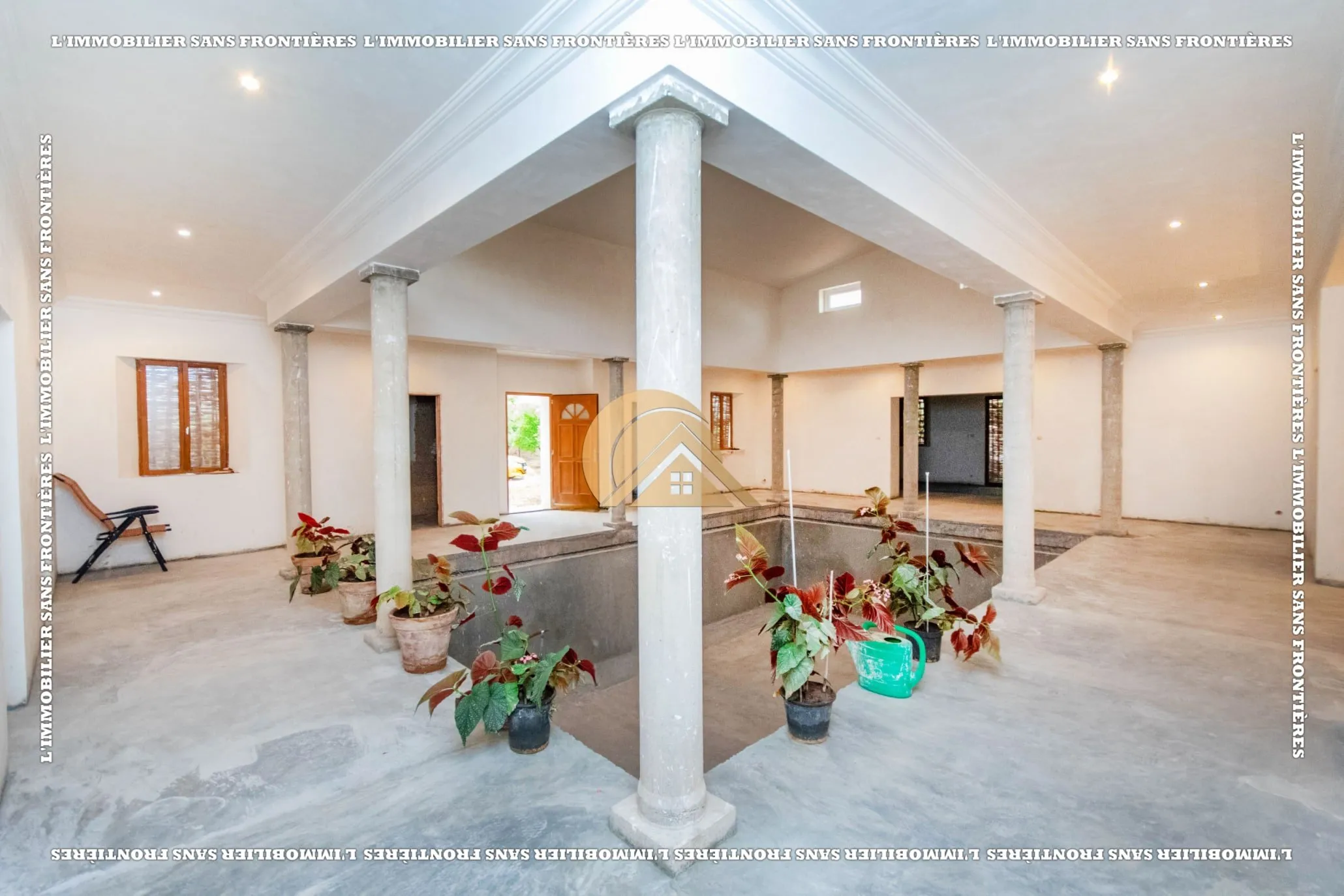 Villa à vendre à Route d’Amizmiz km 40, Marrakech — 2 piscines — 260 m² - مراكش (3)