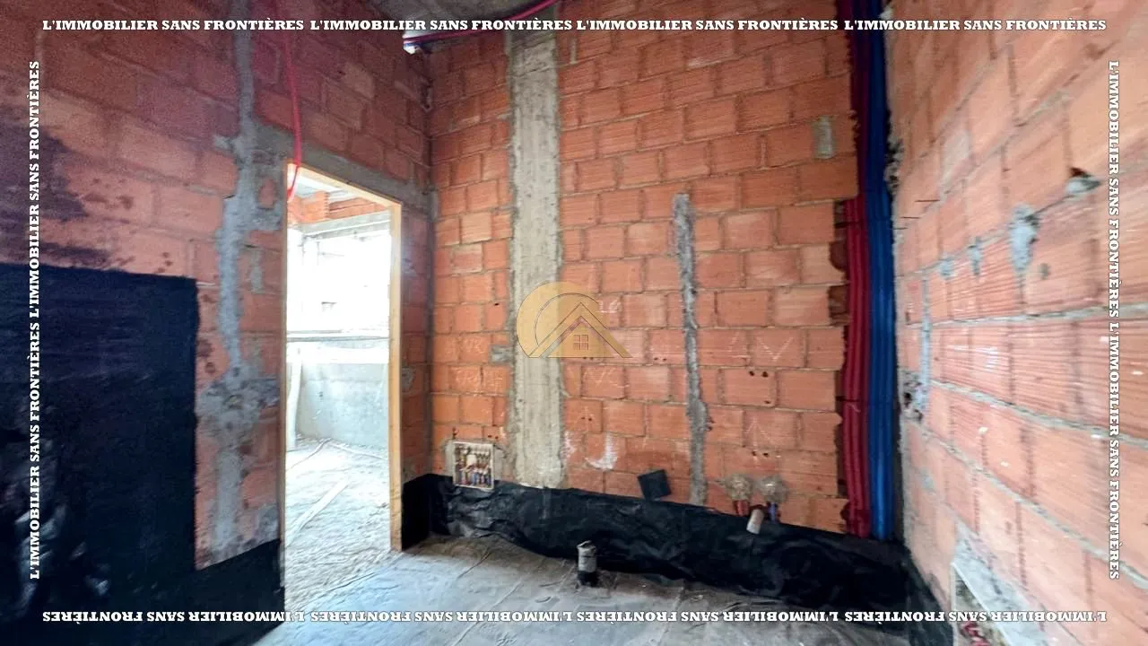 Villa à vendre — Semi finie – Golf Akenza, Marrakech - مراكش (4)