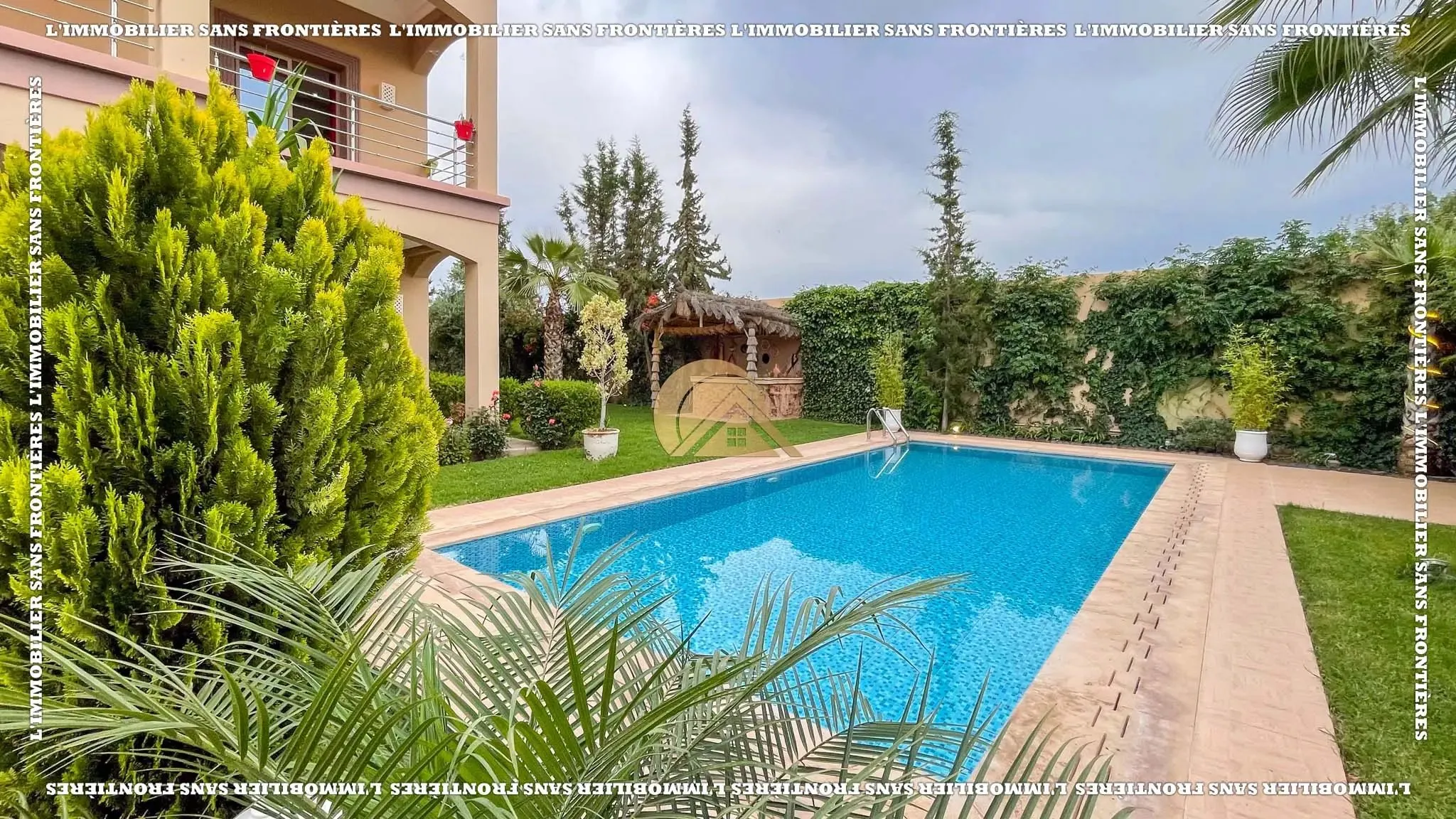 Villa meublée à Route d’Amizmiz km 17, Piscine privée + Hammam beldi, Marrakech : à vendre - مراكش (3)