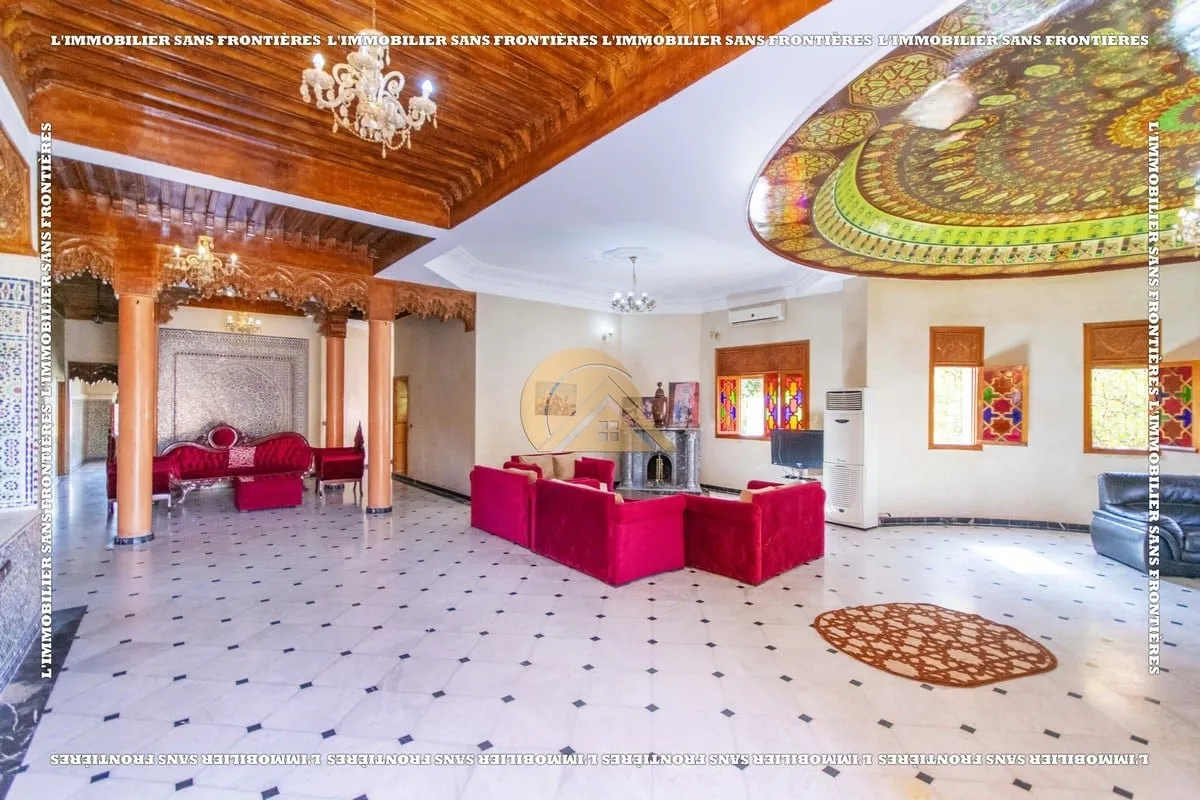 Villa titrée vide à vendre à Route d’Ourika km 4, Marrakech — Piscine — 2 009 m² - مراكش (4)