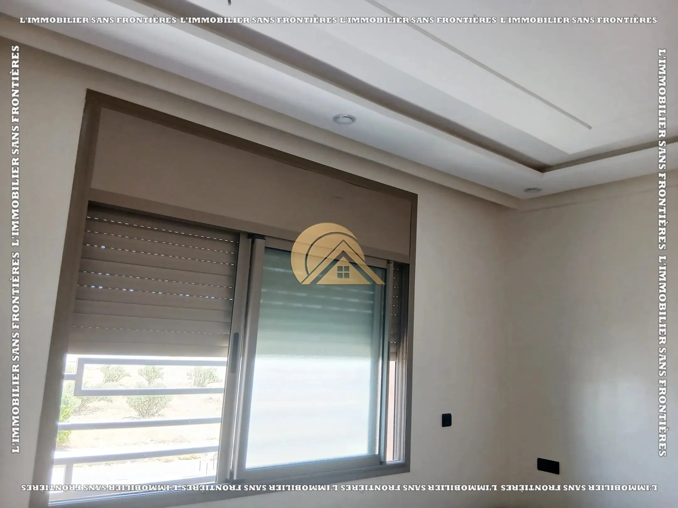 Villa vide titrée à vendre à l’entrée de Tamansourt – 320 m² de terrain – 4 façades - مراكش (3)