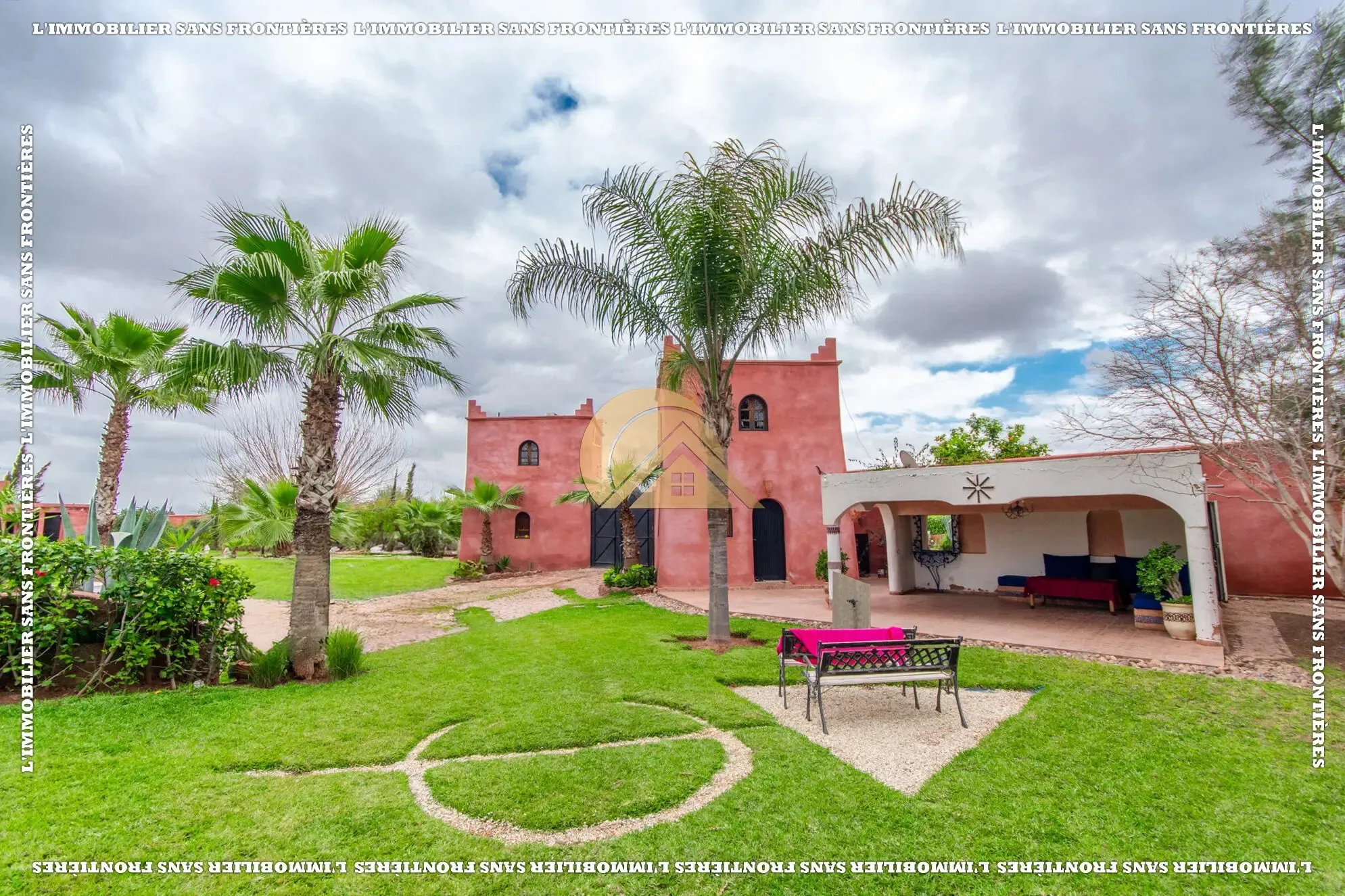 Villa privée à vendre sur la Route de Fès, Marrakech – 5 000 m² de terrain / 1 000 m² habitables - مراكش (4)